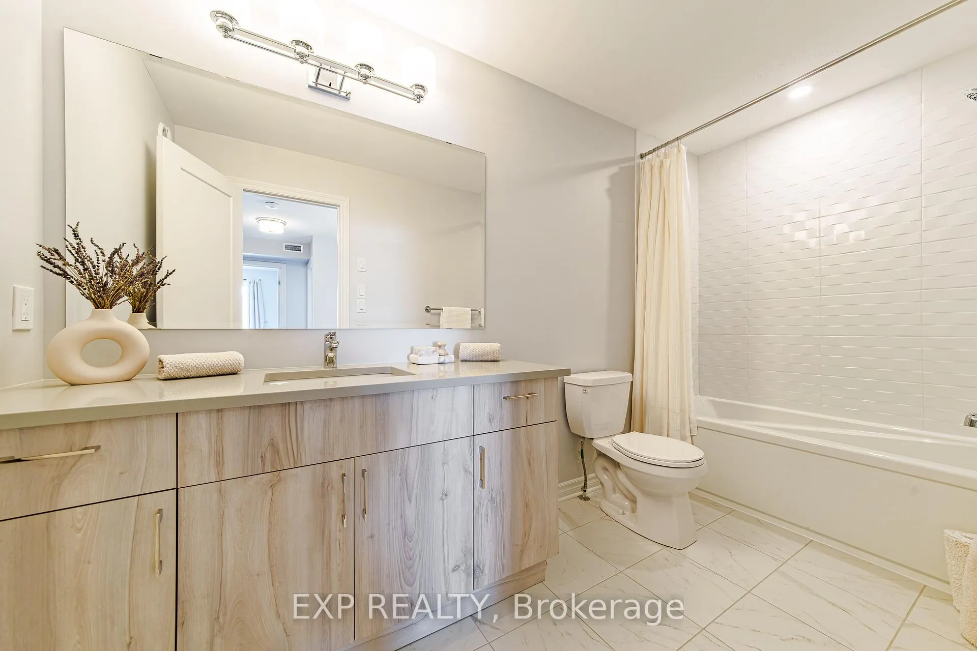 Photo 17 of 215 Pastel Way, Ottawa, Barrhaven - Half Moon Bay — HOMEH