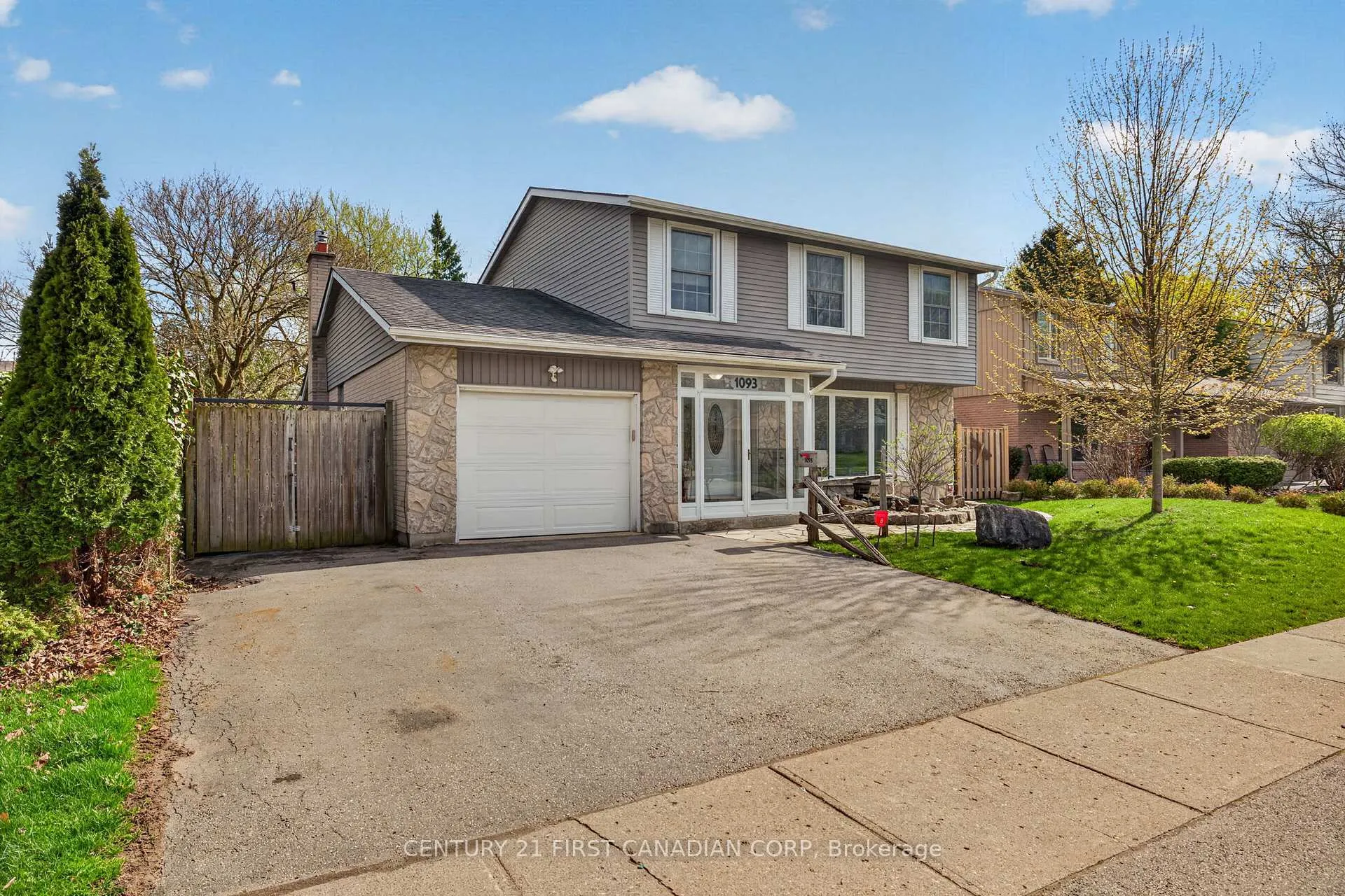 Photo 2 of 1093 Viscount Road, London, South M — HOMEH