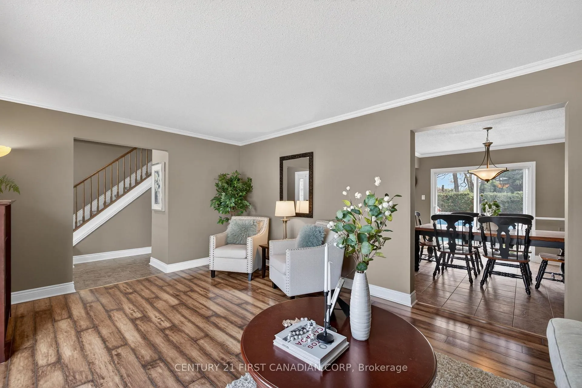 Photo 10 of 1093 Viscount Road, London, South M — HOMEH