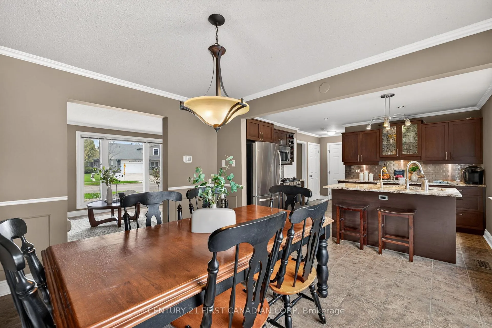 Photo 14 of 1093 Viscount Road, London, South M — HOMEH