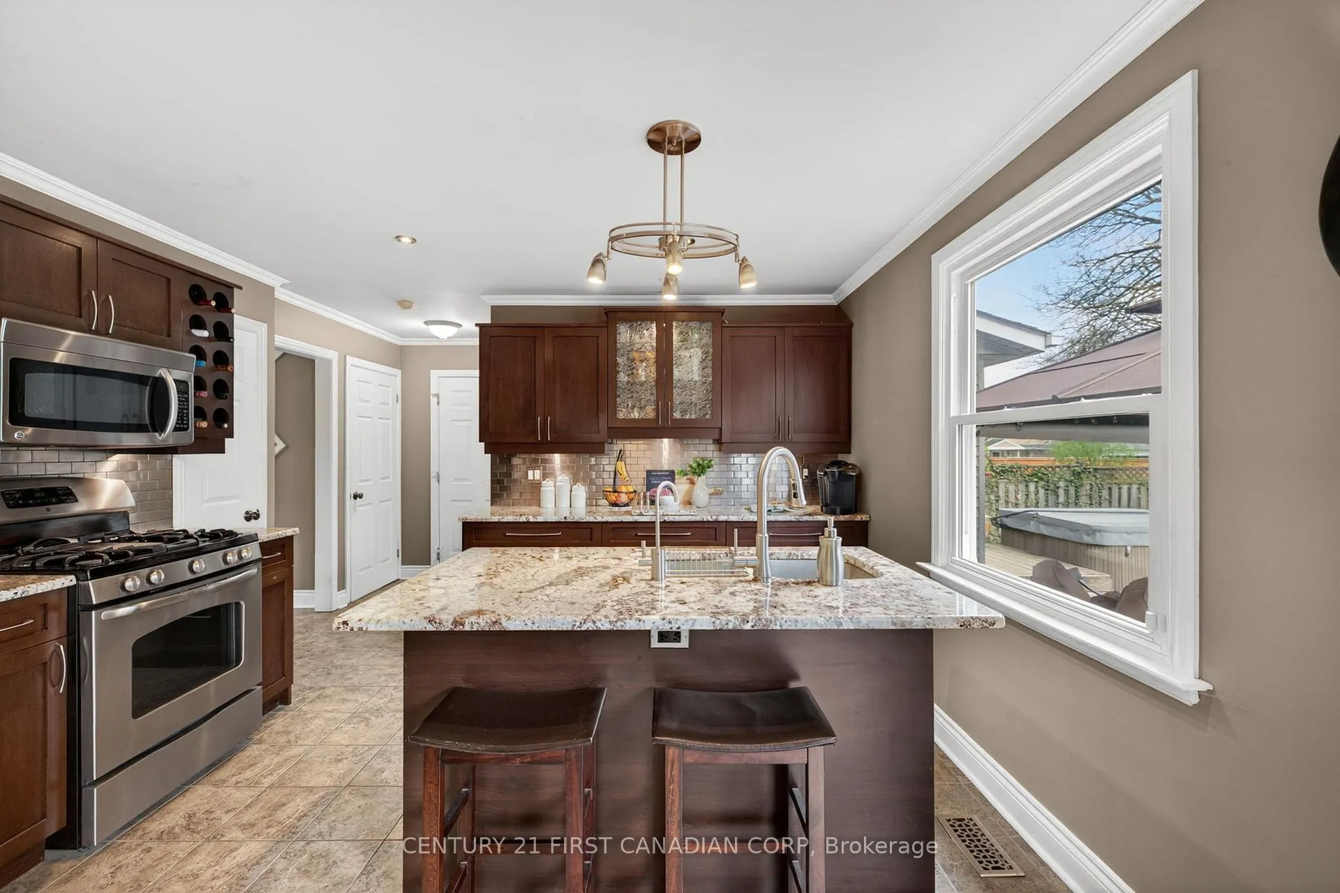 Photo 17 of 1093 Viscount Road, London, South M — HOMEH