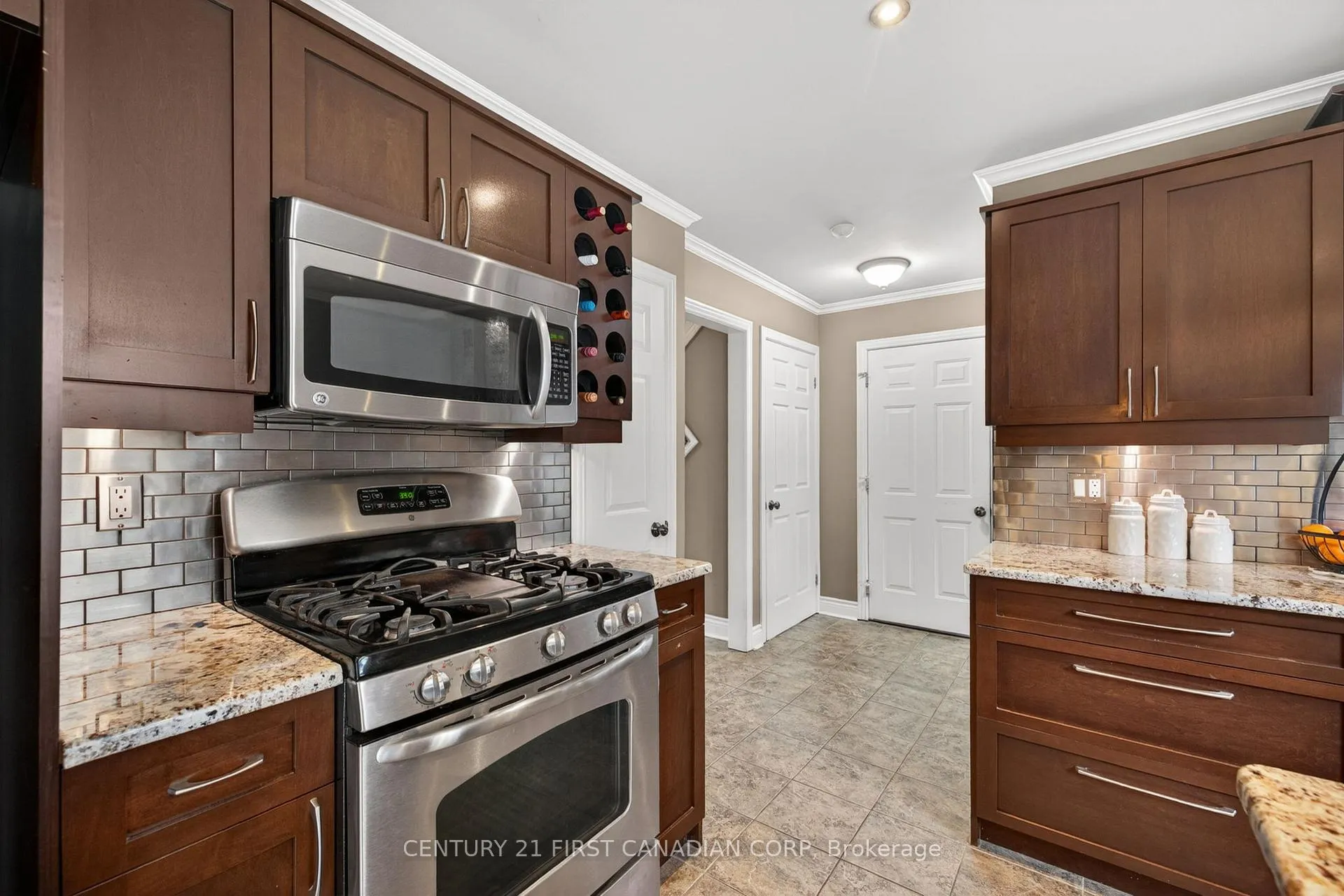 Photo 18 of 1093 Viscount Road, London, South M — HOMEH