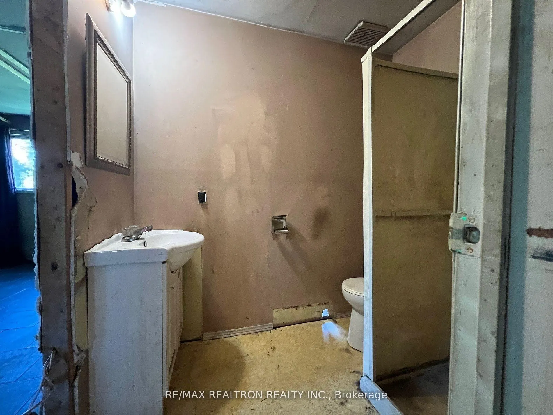 Photo 14 of 3293 Holt Road, Clarington, Bowmanville — HOMEH