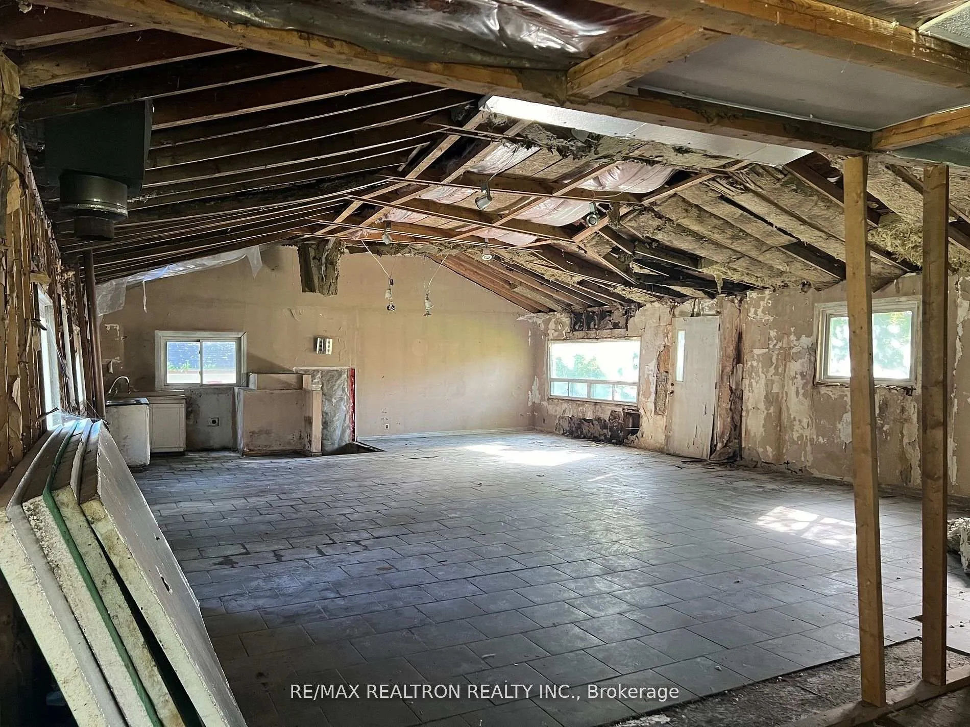 Photo 16 of 3293 Holt Road, Clarington, Bowmanville — HOMEH