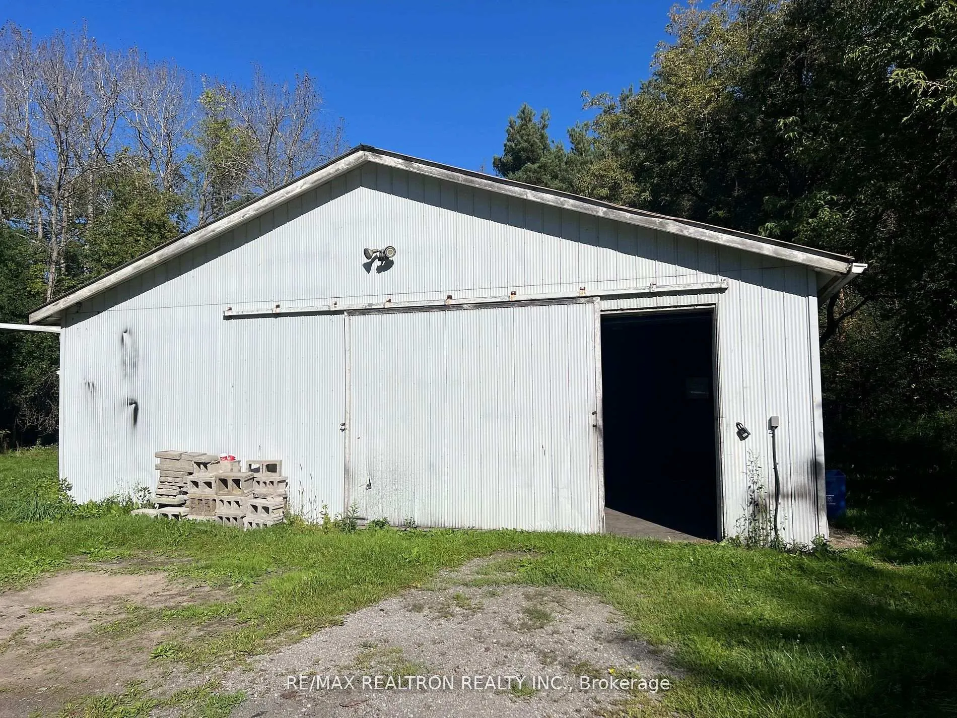 Photo 24 of 3293 Holt Road, Clarington, Bowmanville — HOMEH