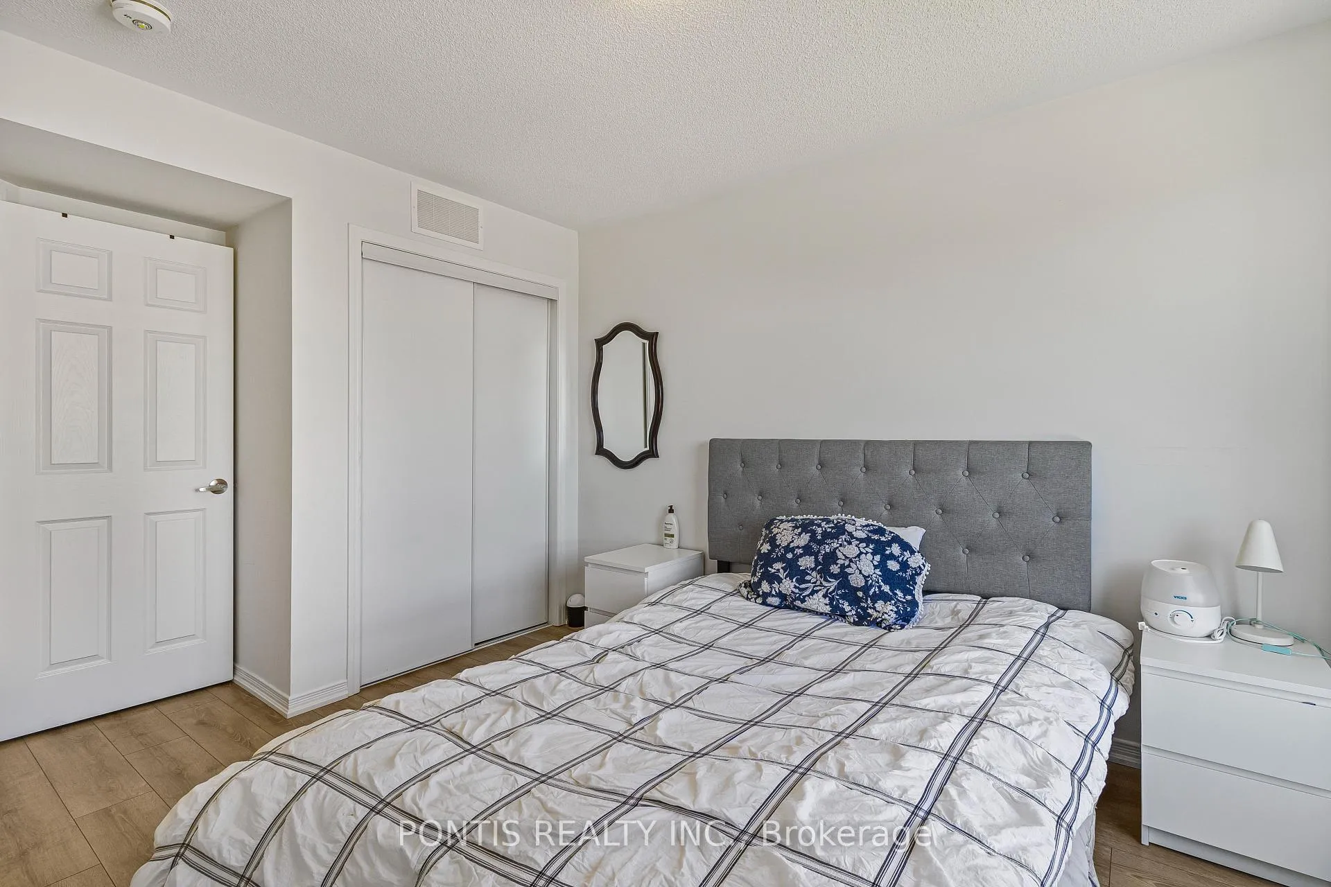 Photo 17 of Unit 12, 20 Woodstream Drive, Etobicoke, West Humber-Clairville — HOMEH