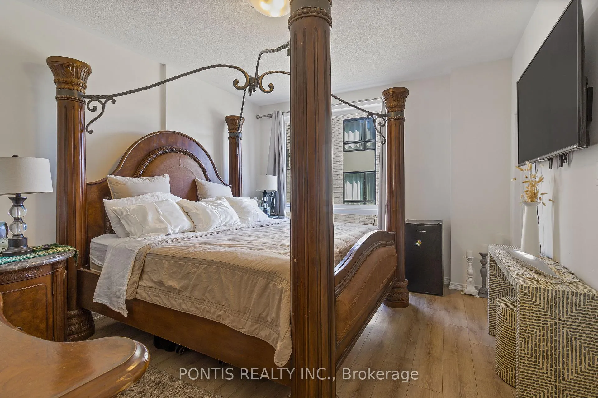 Photo 19 of Unit 12, 20 Woodstream Drive, Etobicoke, West Humber-Clairville — HOMEH