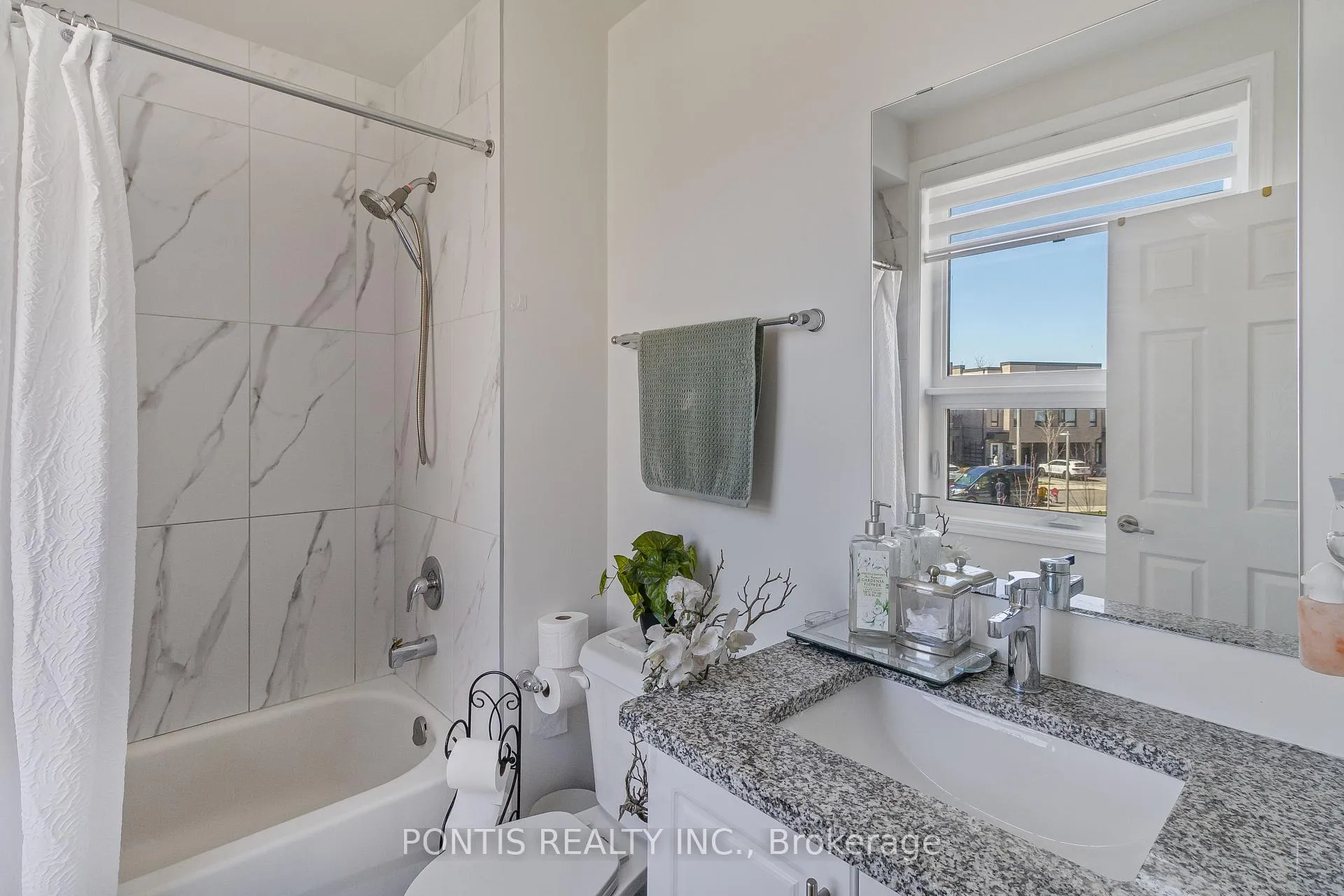 Photo 21 of Unit 12, 20 Woodstream Drive, Etobicoke, West Humber-Clairville — HOMEH