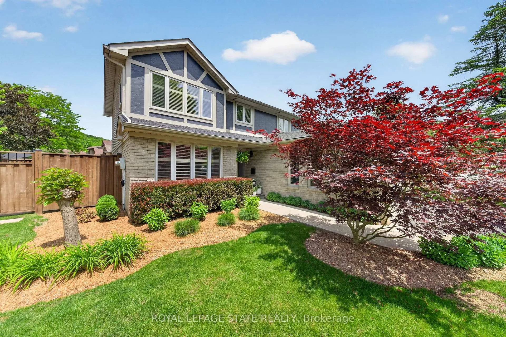 Photo 4 of 15 Ravine Drive, Hamilton, Cootes Paradise — HOMEH