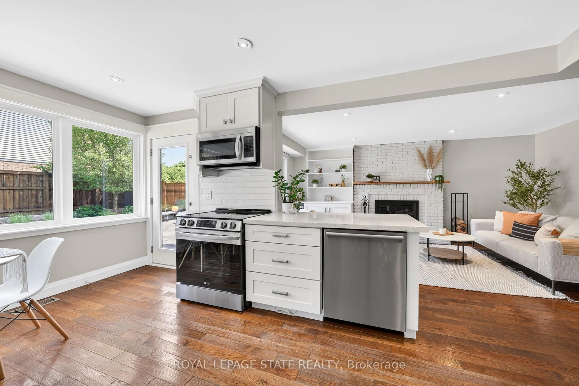 Photo 20 of 15 Ravine Drive, Hamilton, Cootes Paradise — HOMEH