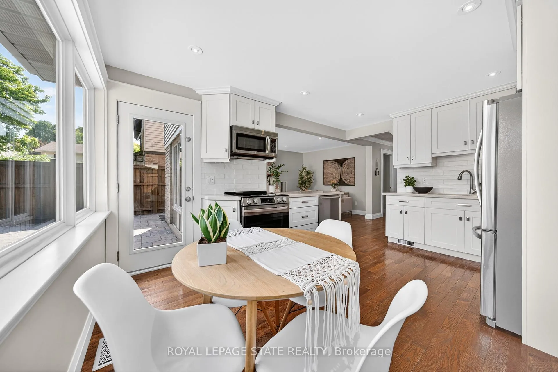 Photo 21 of 15 Ravine Drive, Hamilton, Cootes Paradise — HOMEH