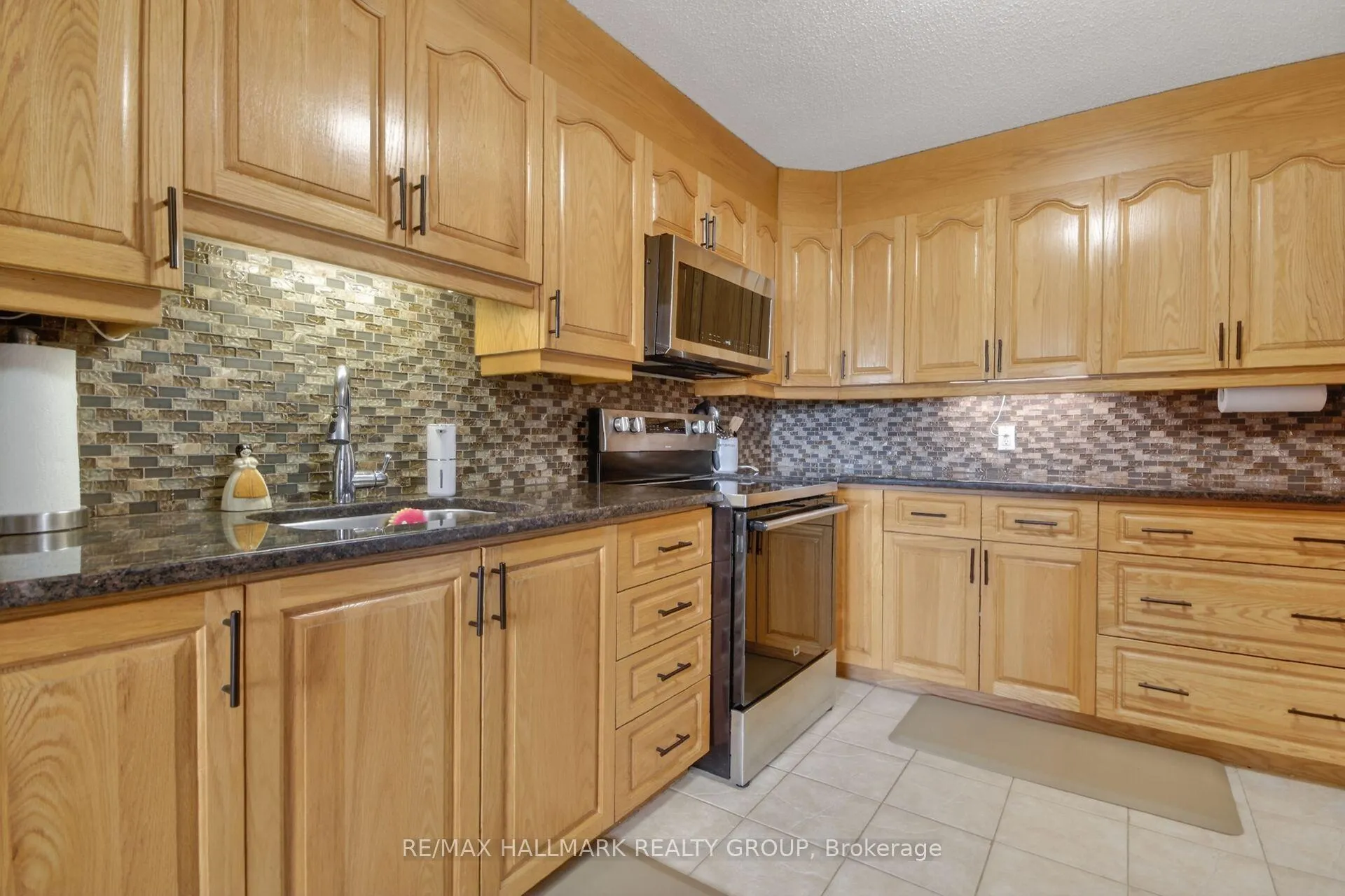 Photo 15 of Unit 615, 1485 Baseline Road, Ottawa, Copeland Park — HOMEH