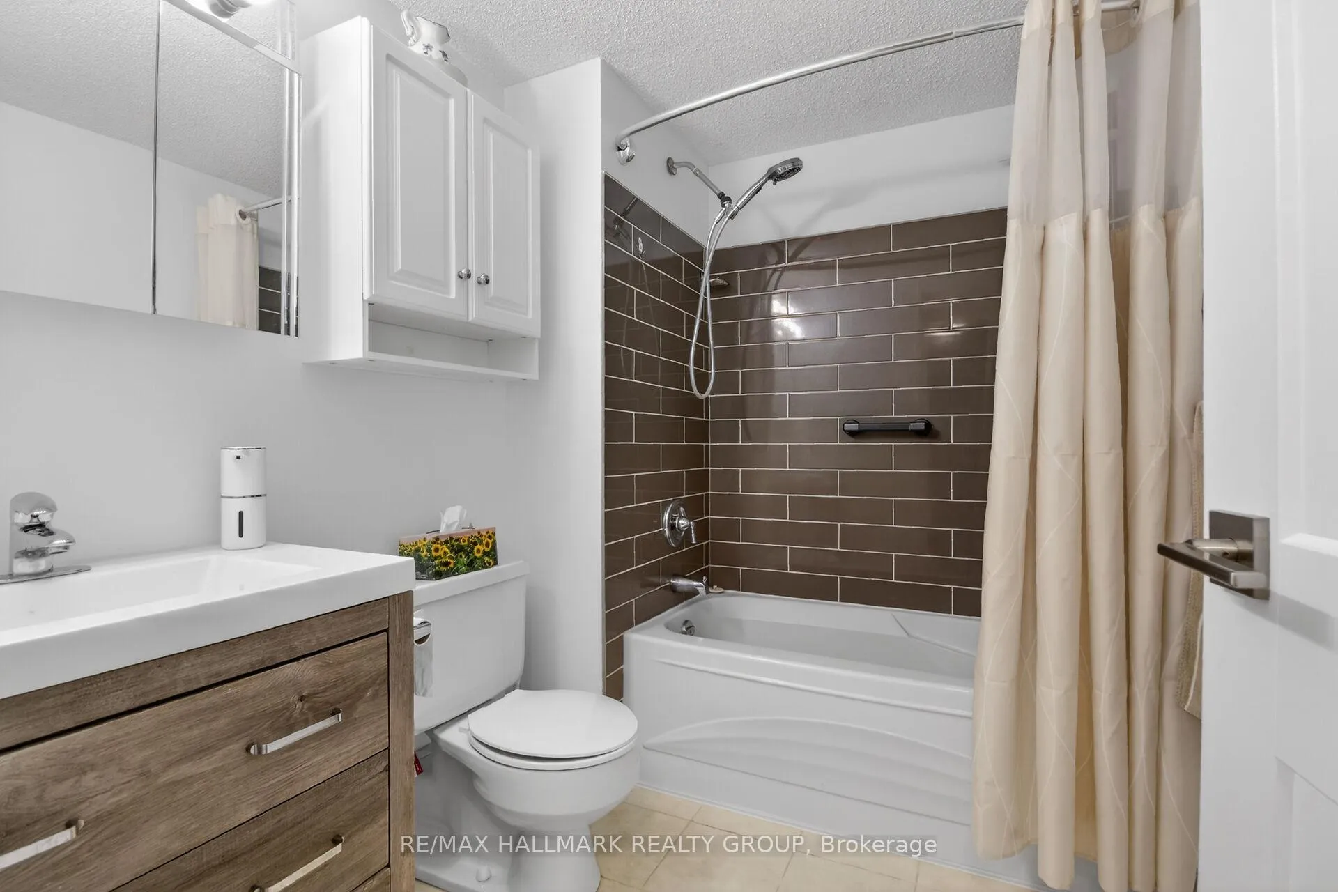 Photo 19 of Unit 615, 1485 Baseline Road, Ottawa, Copeland Park — HOMEH