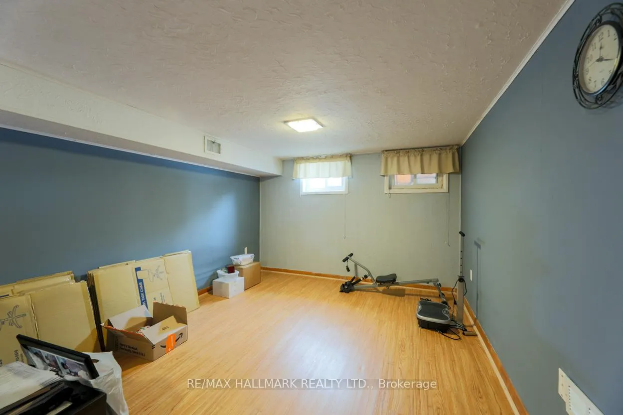 Photo 15 of 12 Trinnell Boulevard, Scarborough, Clairlea-Birchmount — HOMEH