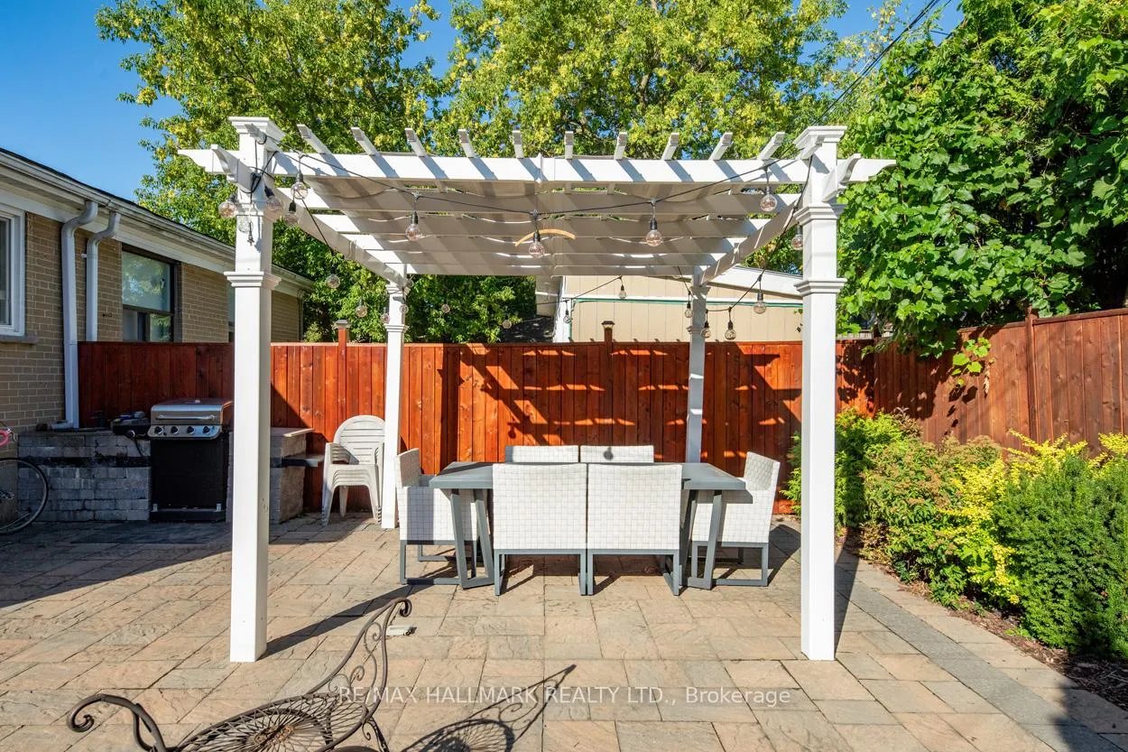 Photo 19 of 12 Trinnell Boulevard, Scarborough, Clairlea-Birchmount — HOMEH