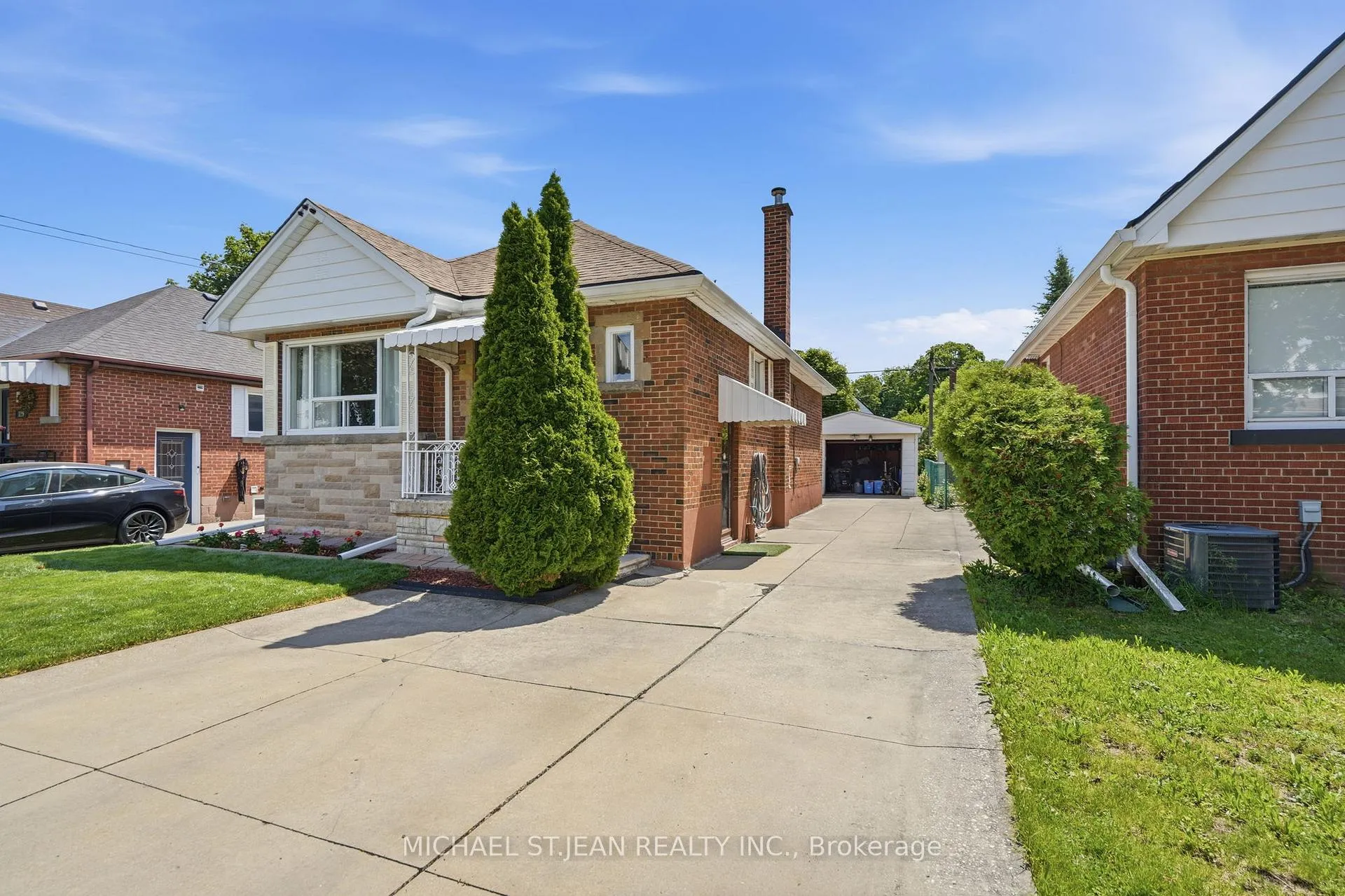 Photo 5 of 133 Beland Avenue S, Hamilton, Glenview — HOMEH