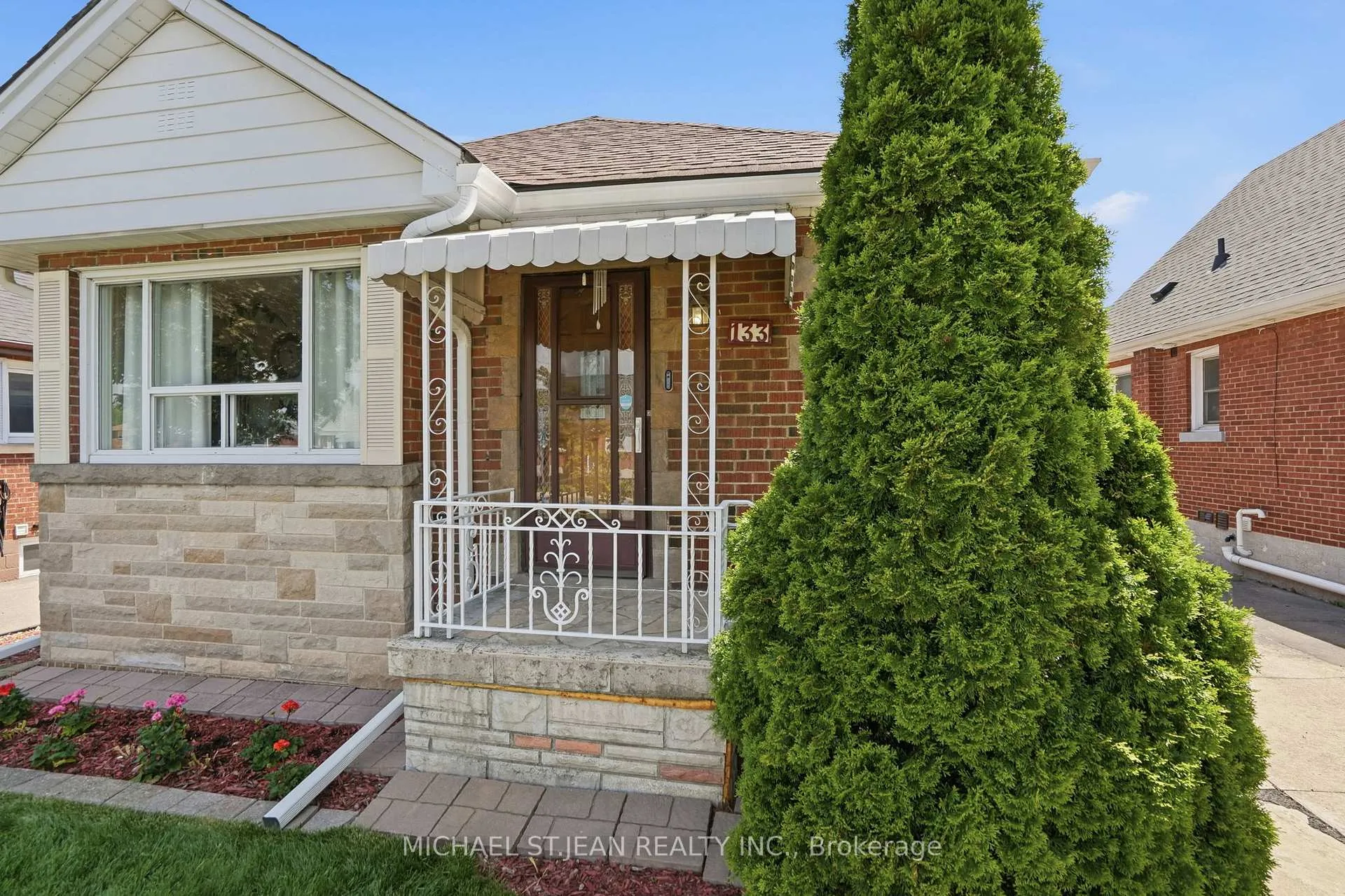 Photo 6 of 133 Beland Avenue S, Hamilton, Glenview — HOMEH