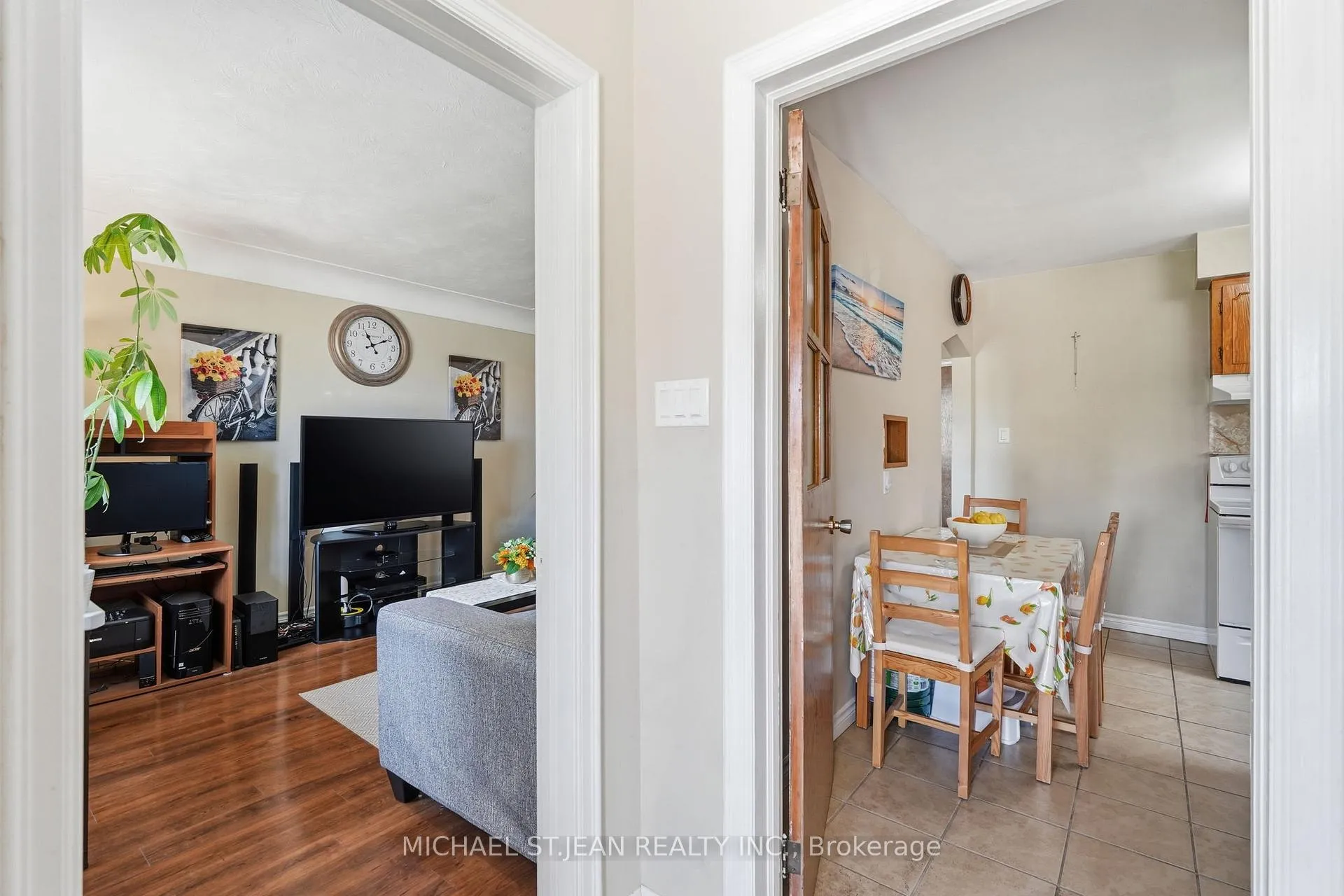 Photo 7 of 133 Beland Avenue S, Hamilton, Glenview — HOMEH