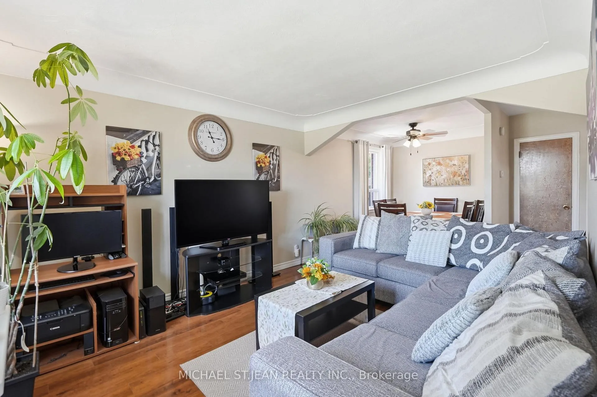 Photo 9 of 133 Beland Avenue S, Hamilton, Glenview — HOMEH