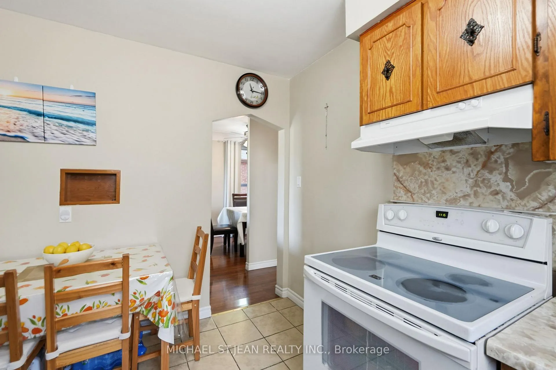 Photo 17 of 133 Beland Avenue S, Hamilton, Glenview — HOMEH