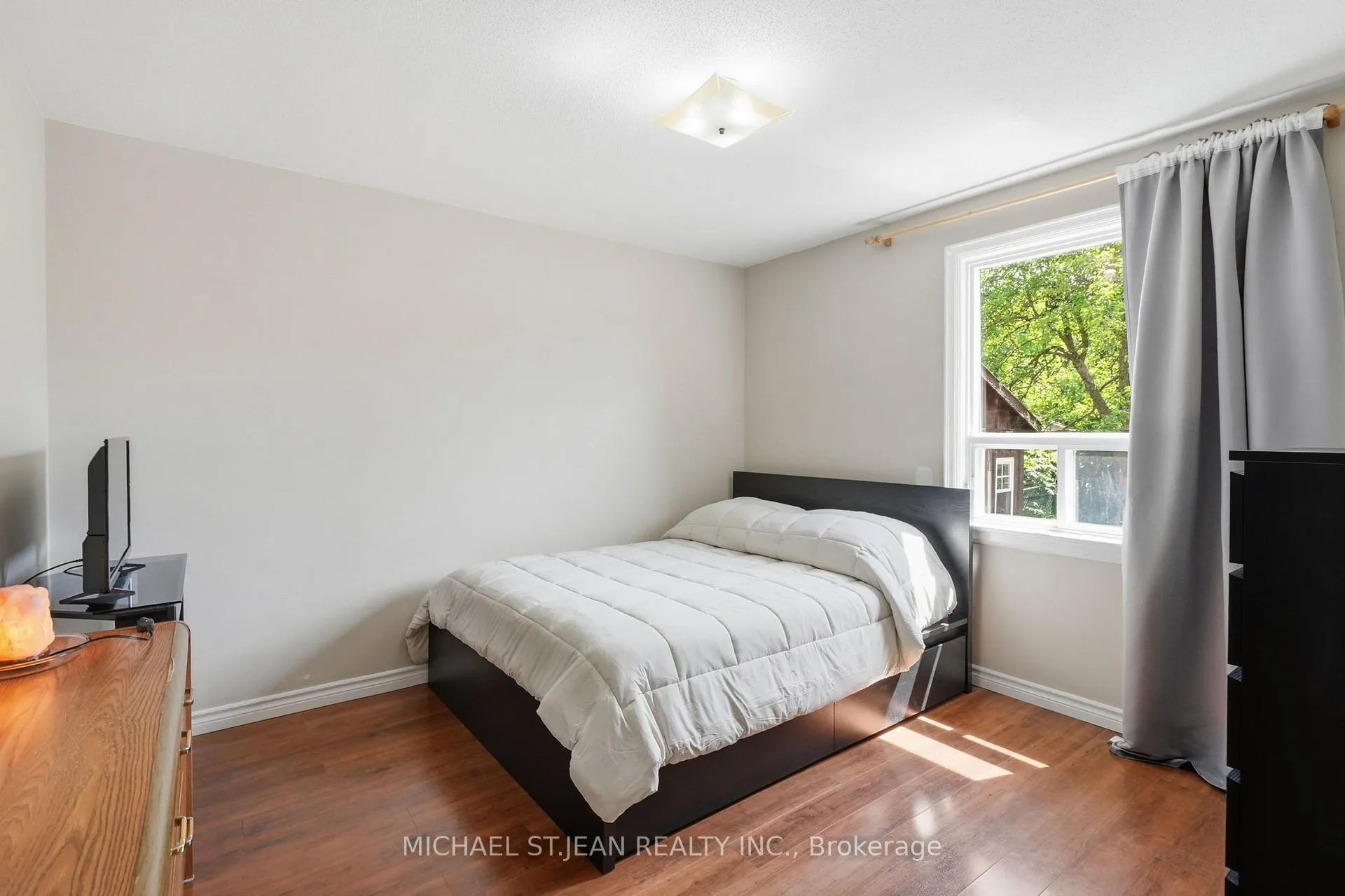 Photo 22 of 133 Beland Avenue S, Hamilton, Glenview — HOMEH