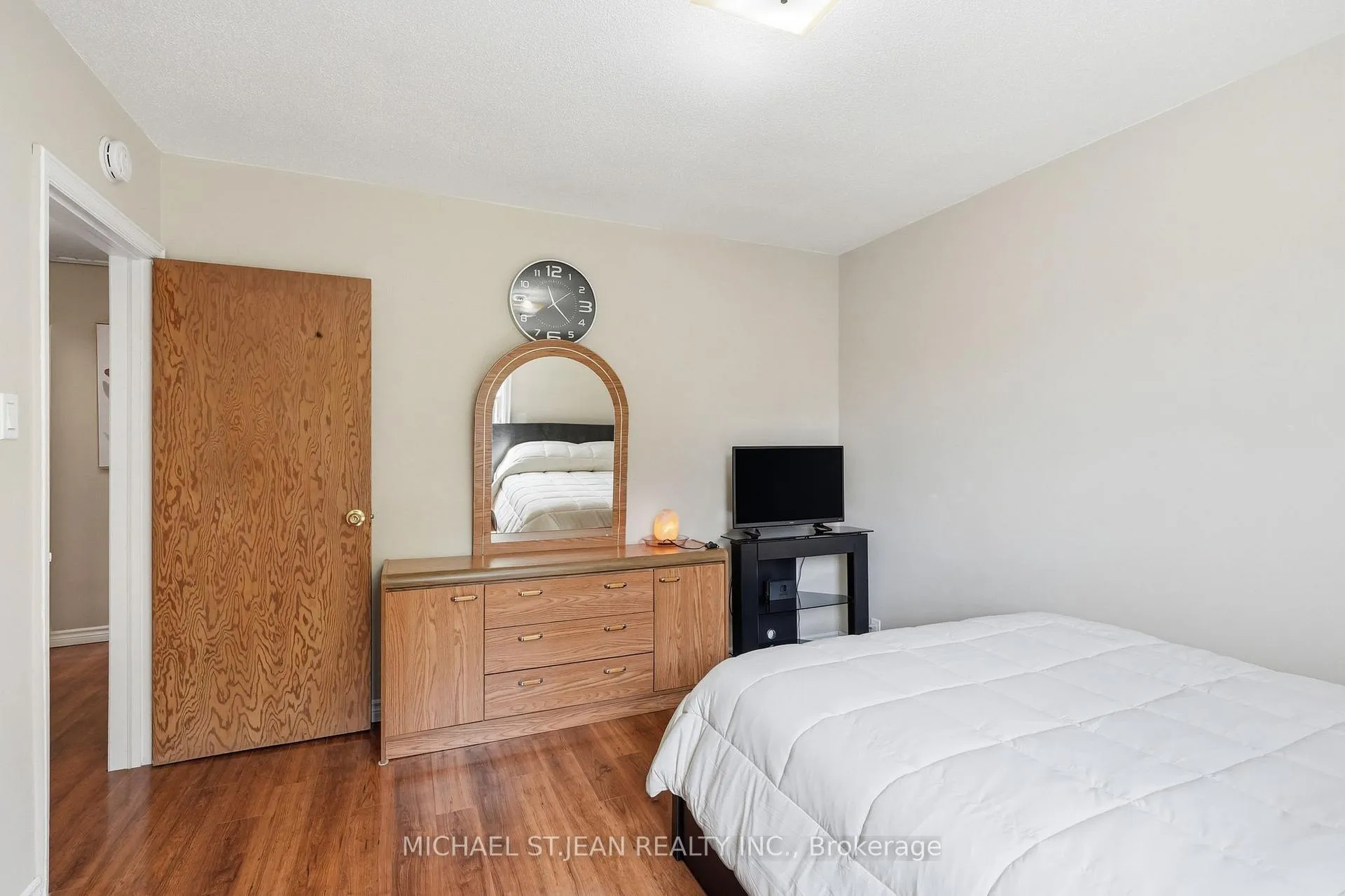 Photo 23 of 133 Beland Avenue S, Hamilton, Glenview — HOMEH
