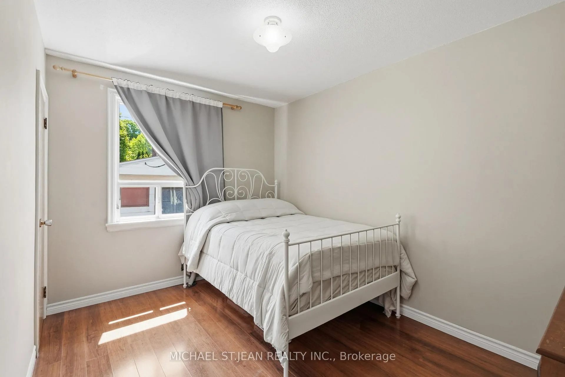 Photo 24 of 133 Beland Avenue S, Hamilton, Glenview — HOMEH