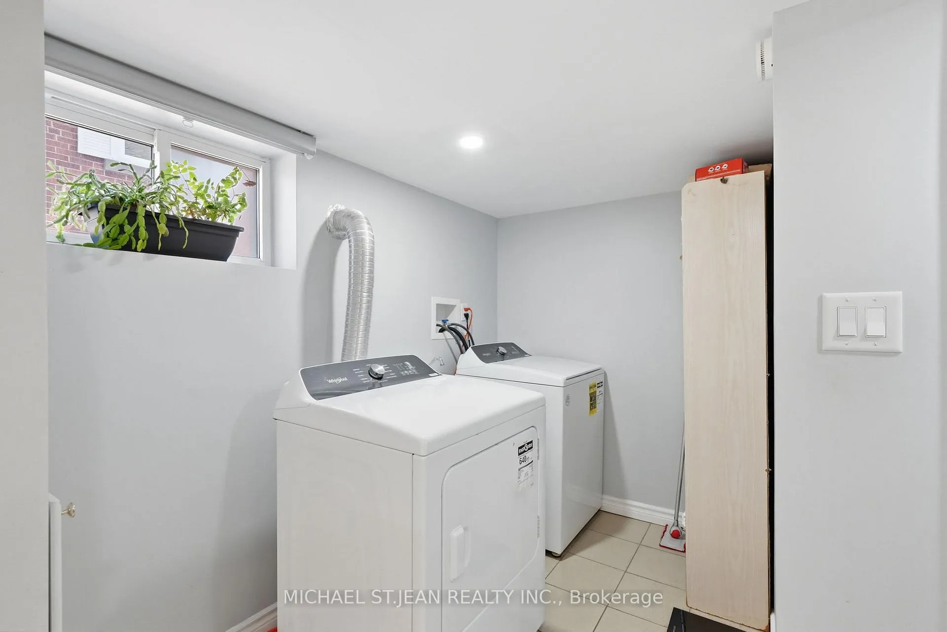 Photo 31 of 133 Beland Avenue S, Hamilton, Glenview — HOMEH
