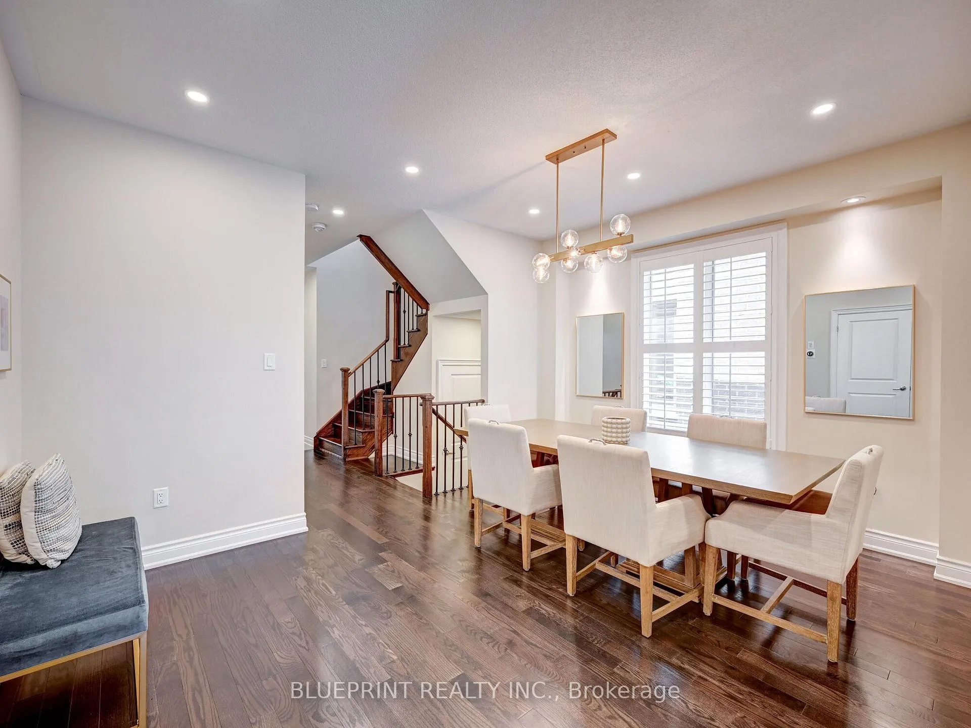 Photo 7 of 1396 Argall Court, Milton, Ford — HOMEH