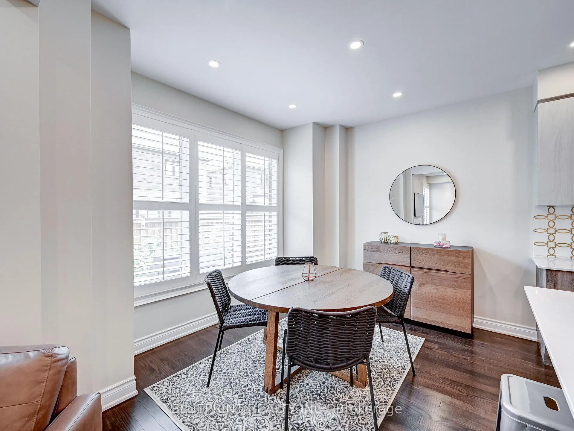 Photo 15 of 1396 Argall Court, Milton, Ford — HOMEH