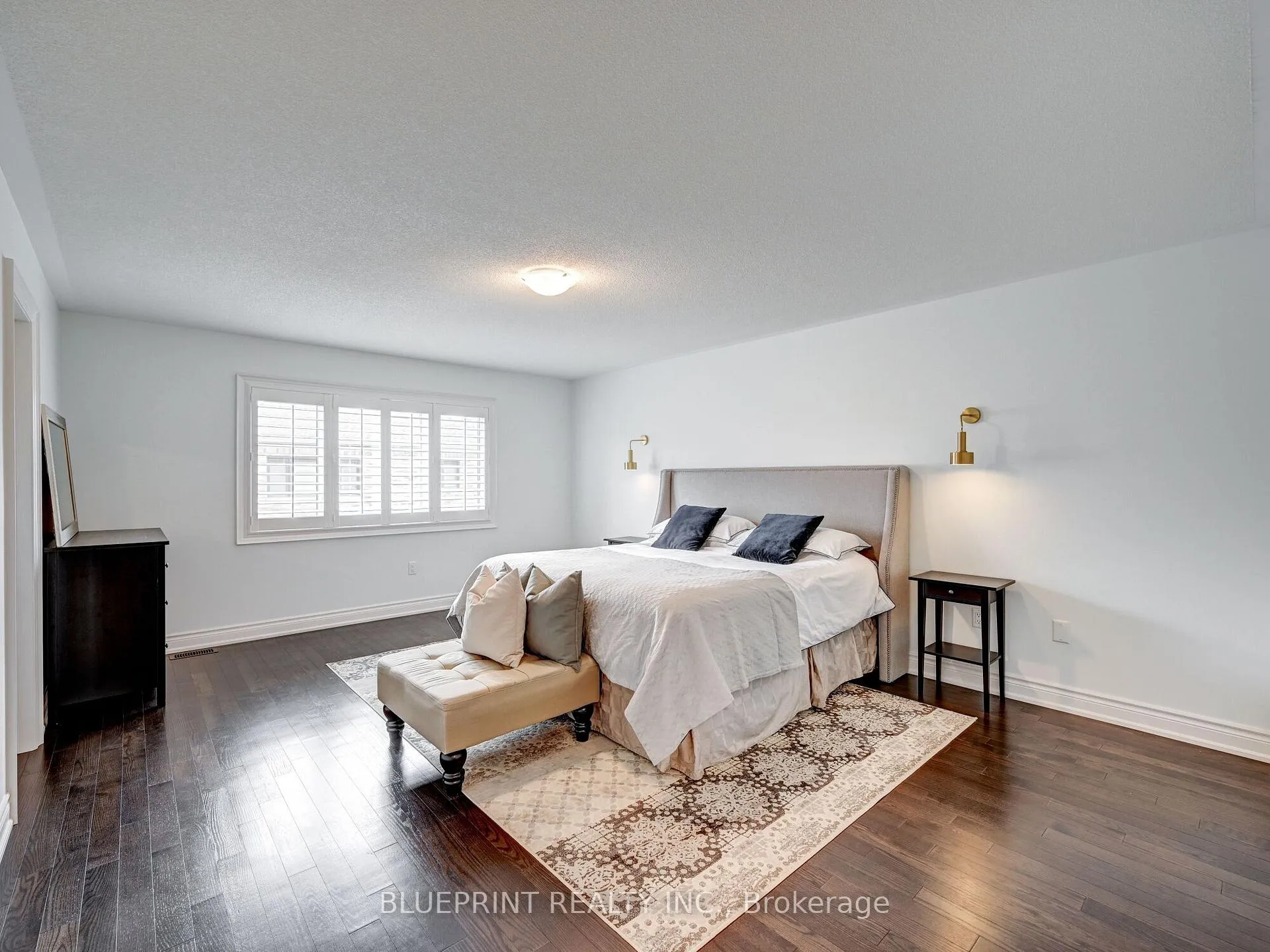 Photo 18 of 1396 Argall Court, Milton, Ford — HOMEH