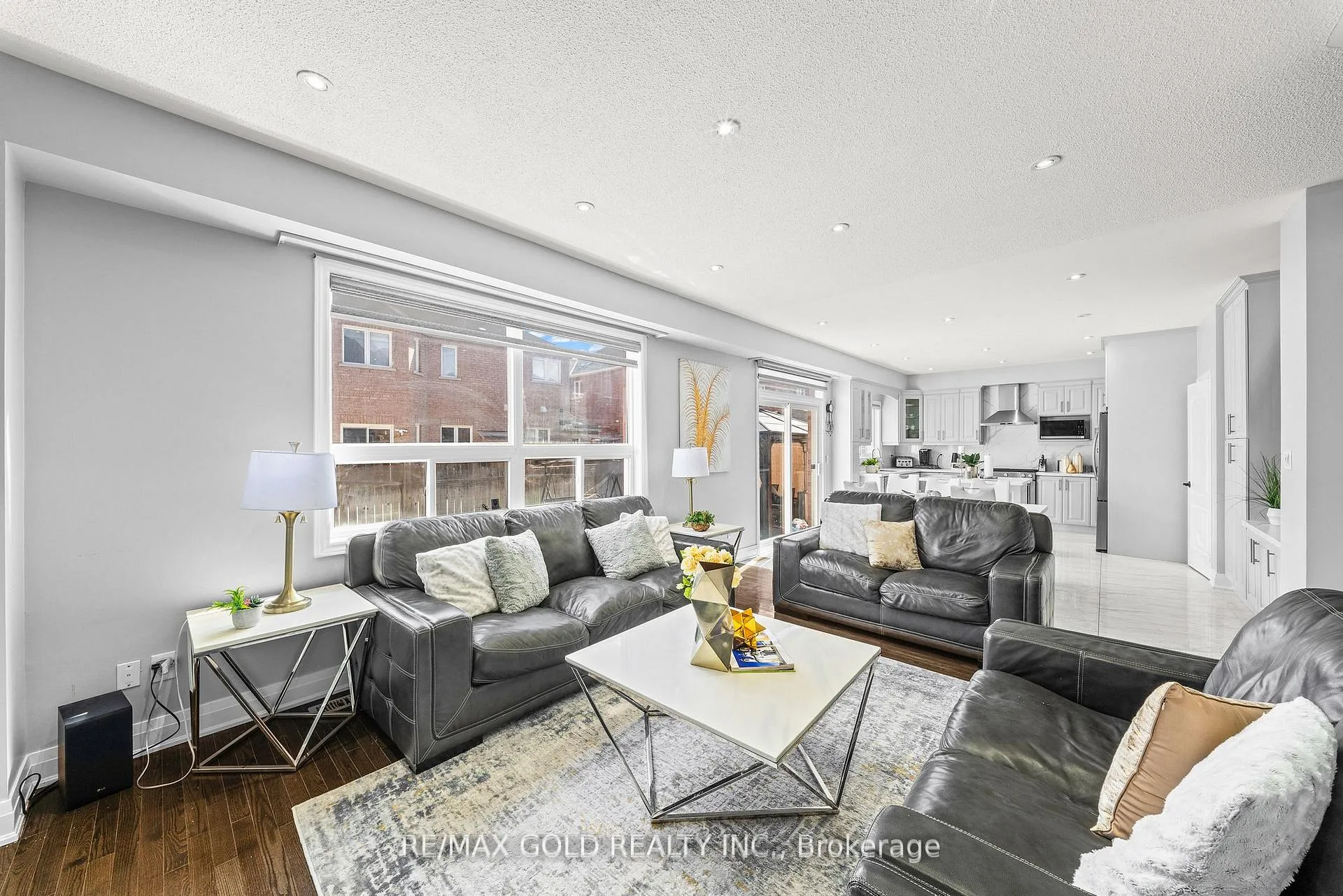 Photo 16 of 3 Powell Drive, Brampton, Sandringham-Wellington — HOMEH