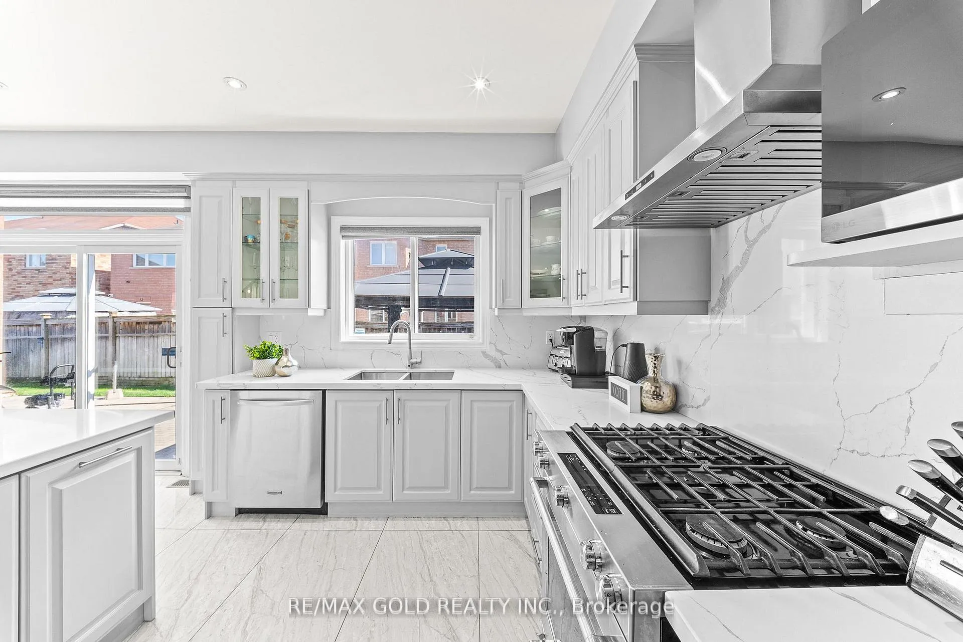 Photo 24 of 3 Powell Drive, Brampton, Sandringham-Wellington — HOMEH
