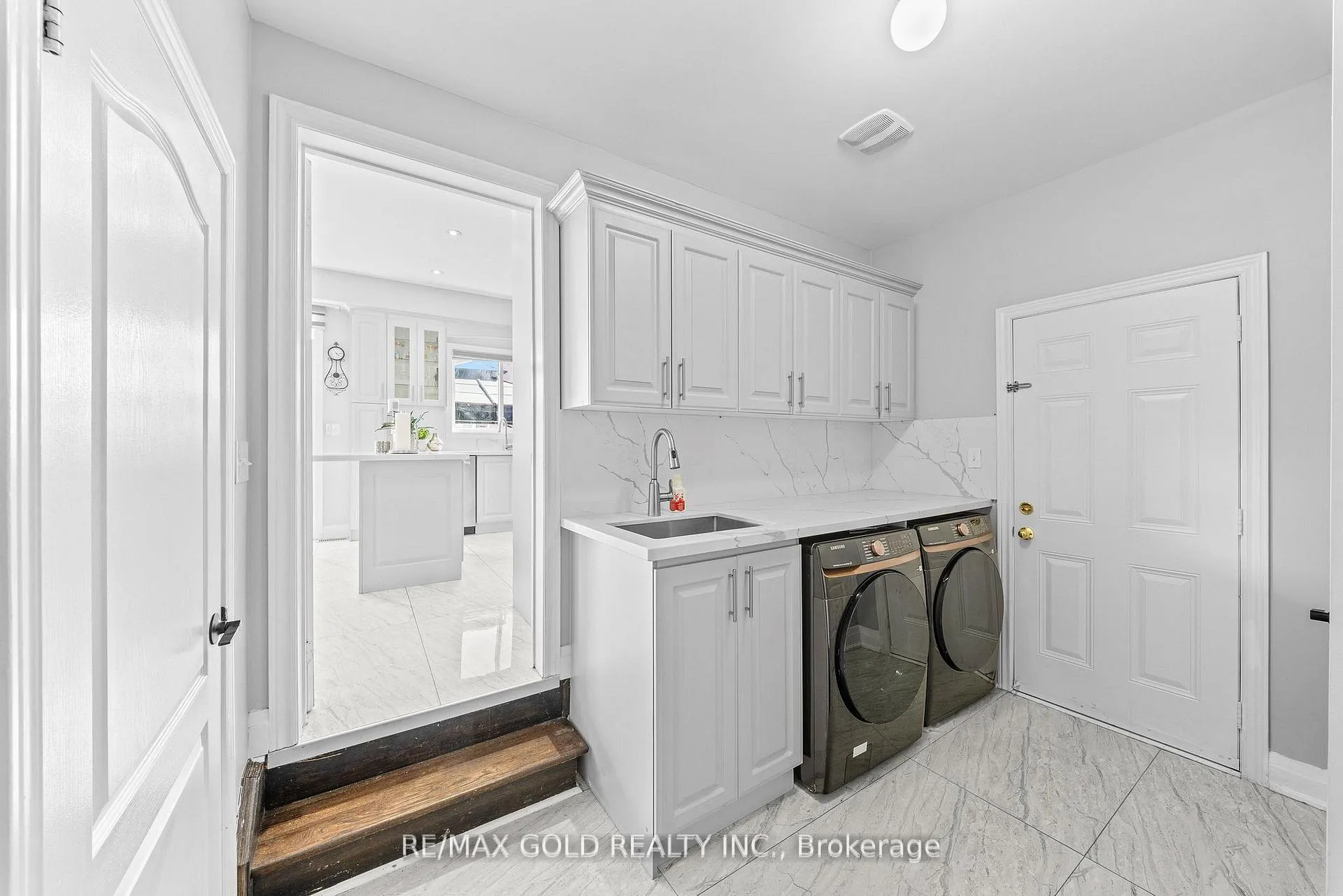 Photo 27 of 3 Powell Drive, Brampton, Sandringham-Wellington — HOMEH