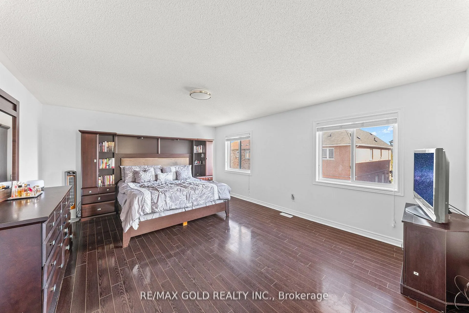 Photo 34 of 3 Powell Drive, Brampton, Sandringham-Wellington — HOMEH