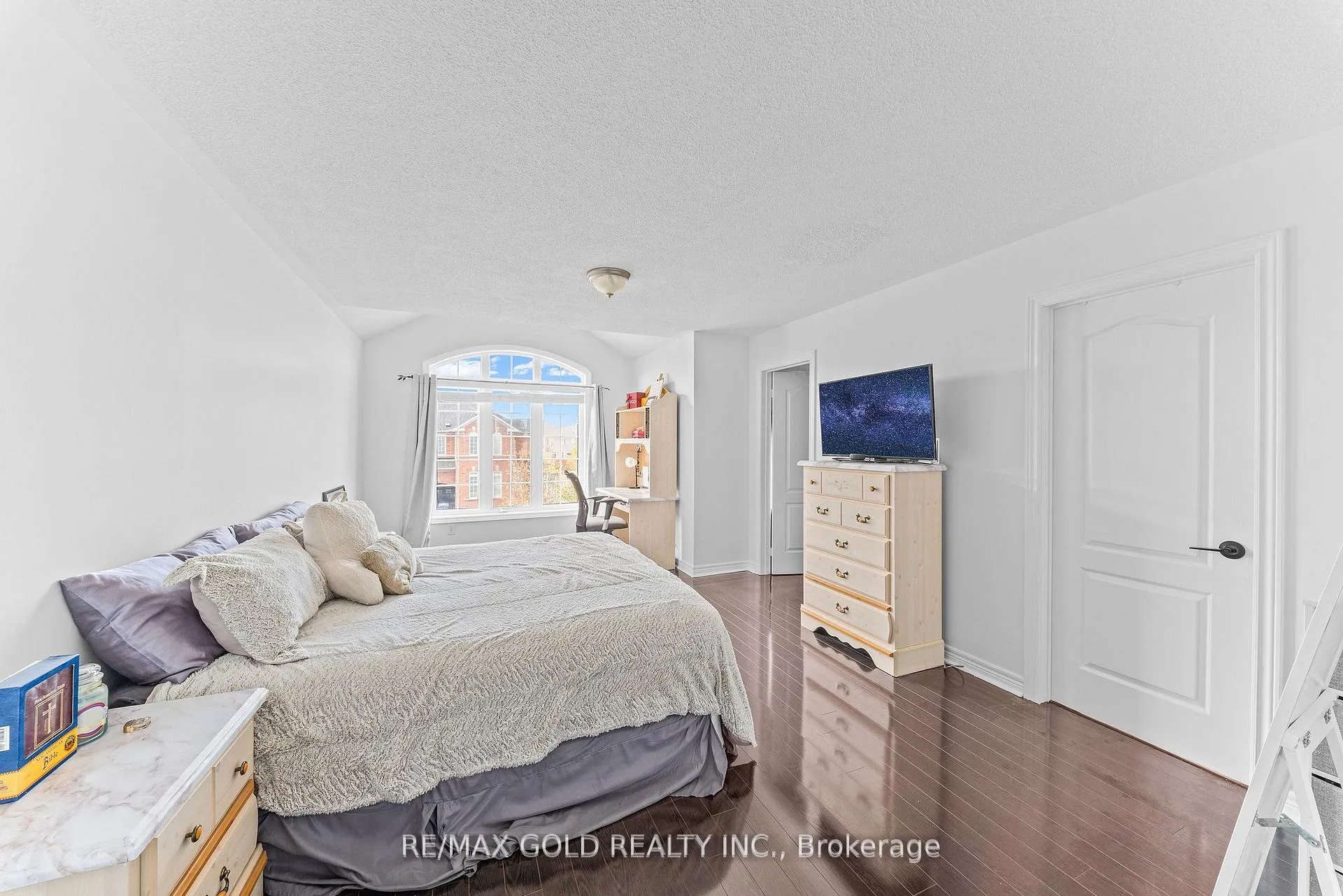 Photo 43 of 3 Powell Drive, Brampton, Sandringham-Wellington — HOMEH