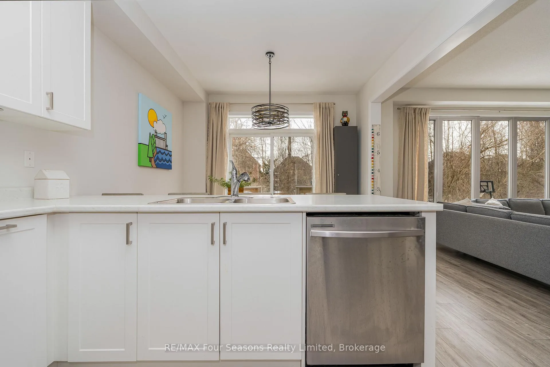 Photo 6 of 40 Kirby Avenue, Collingwood — HOMEH