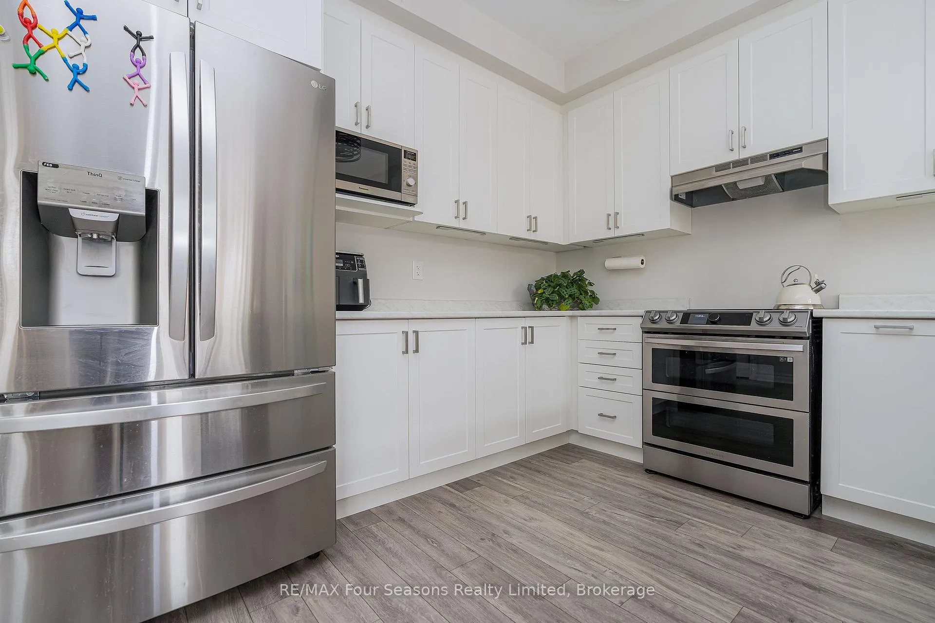 Photo 7 of 40 Kirby Avenue, Collingwood — HOMEH