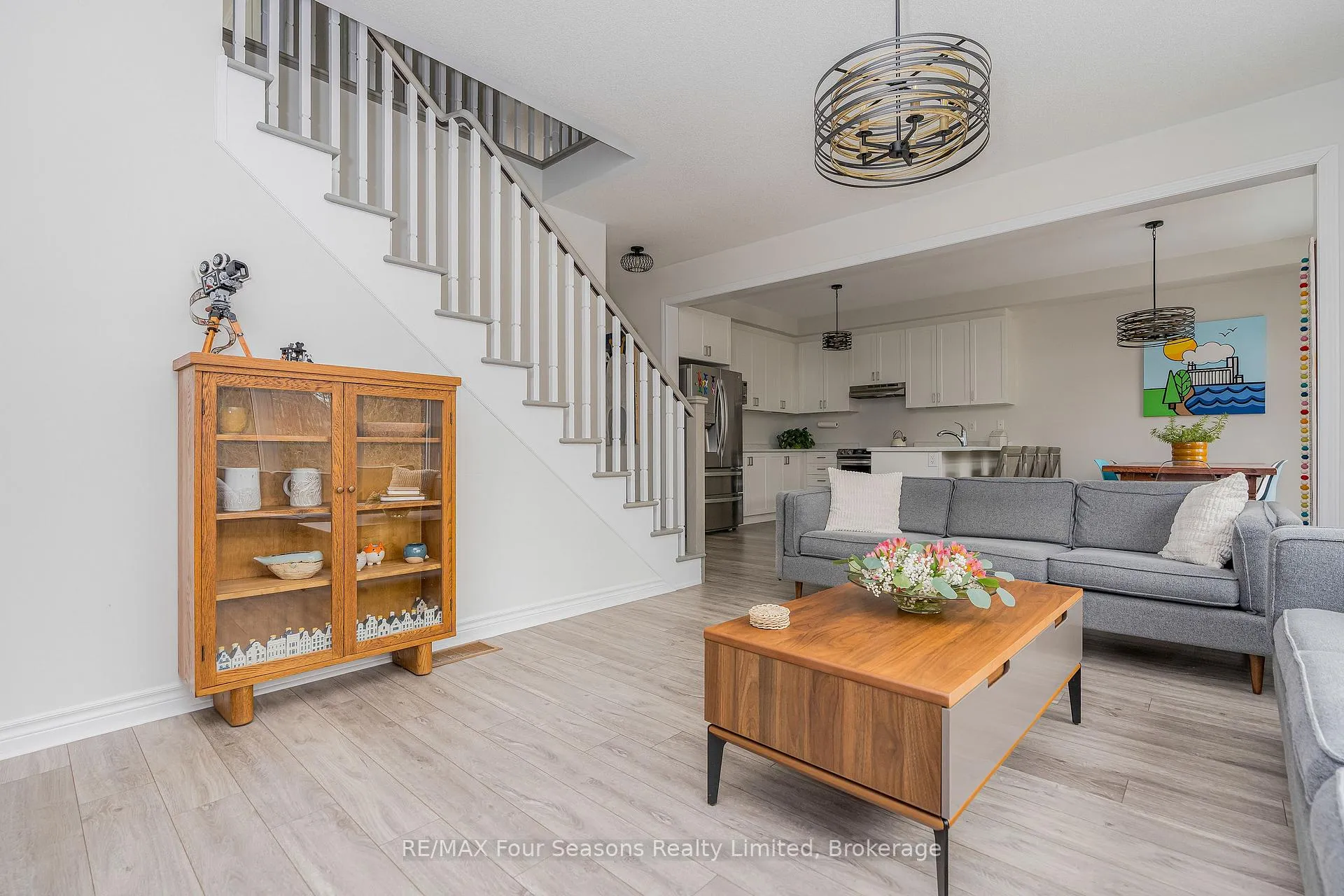 Photo 11 of 40 Kirby Avenue, Collingwood — HOMEH