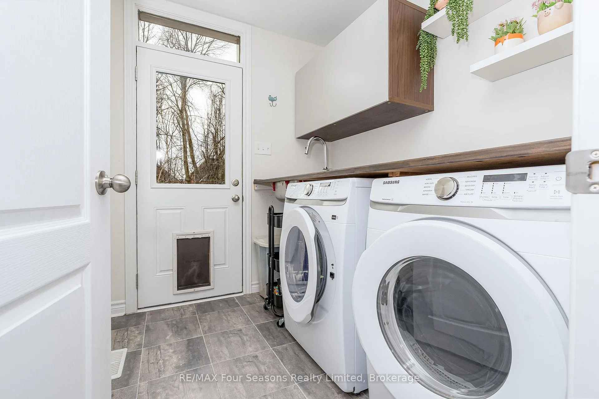 Photo 14 of 40 Kirby Avenue, Collingwood — HOMEH