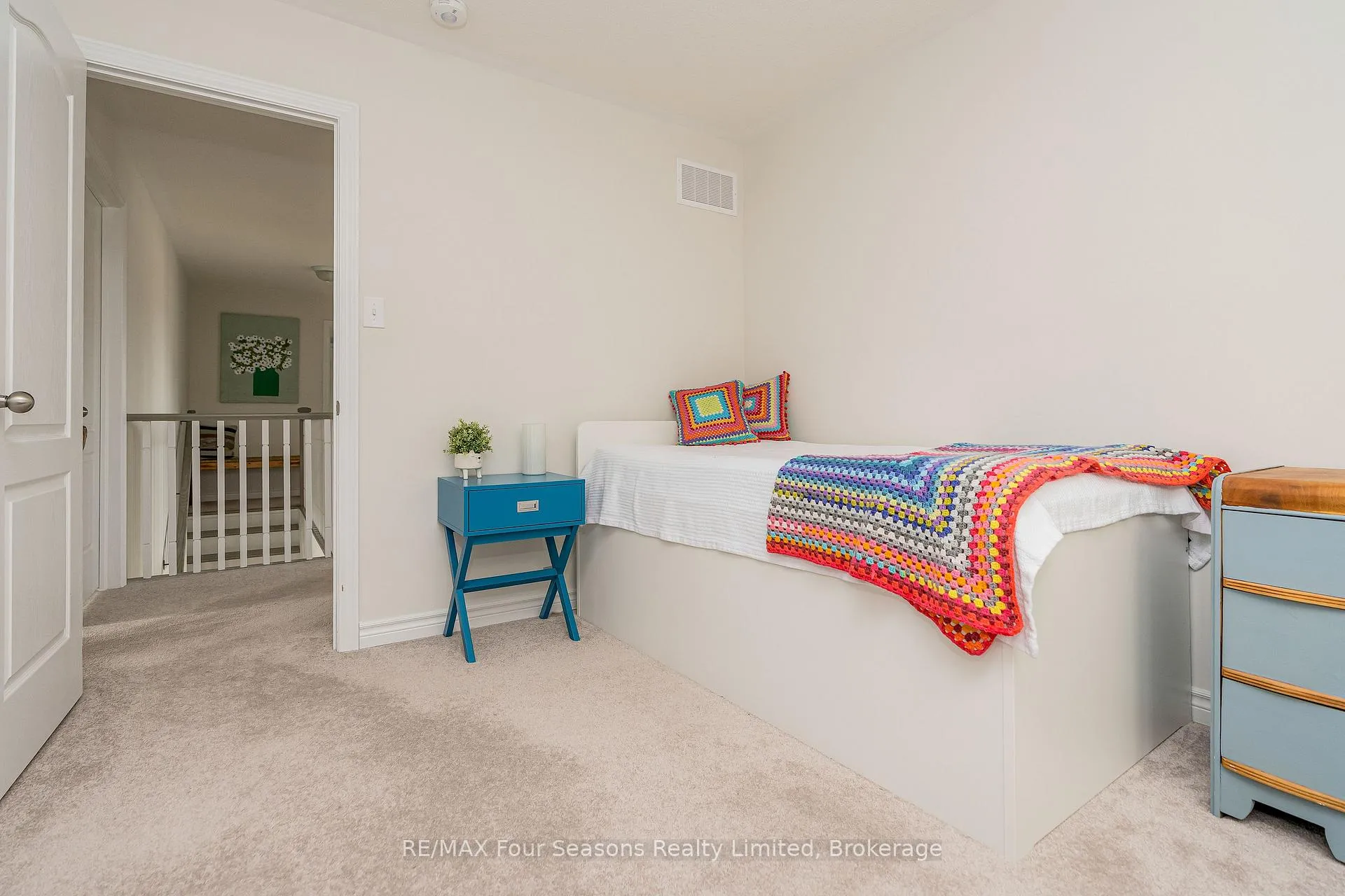 Photo 20 of 40 Kirby Avenue, Collingwood — HOMEH