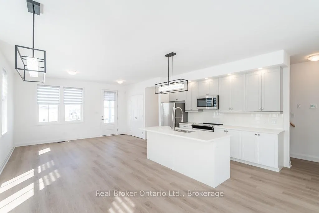 Photo 3 of 4 Danielle Crescent, Midland — HOMEH