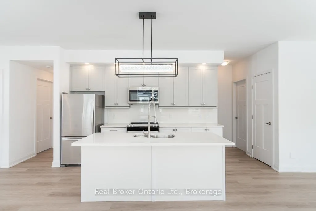 Photo 4 of 4 Danielle Crescent, Midland — HOMEH