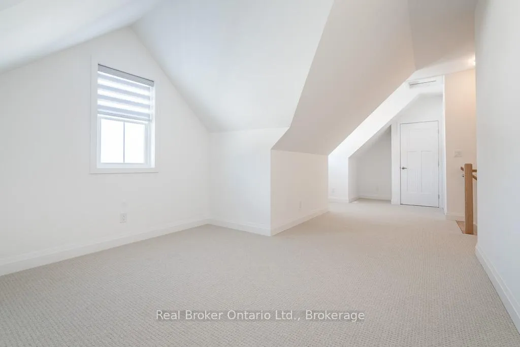Photo 17 of 4 Danielle Crescent, Midland — HOMEH