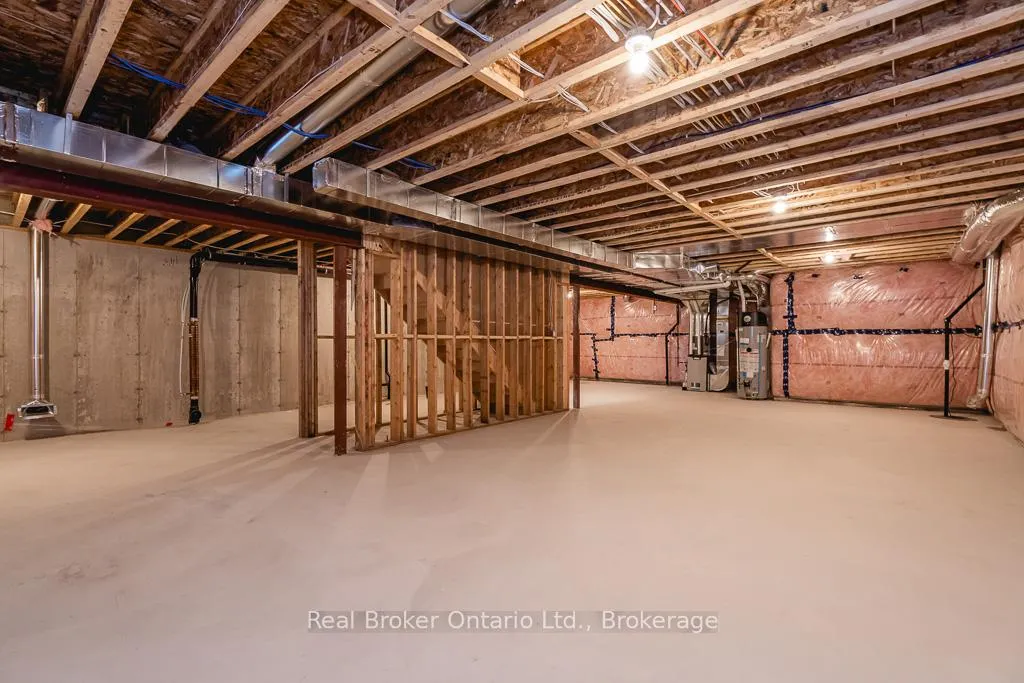 Photo 21 of 4 Danielle Crescent, Midland — HOMEH