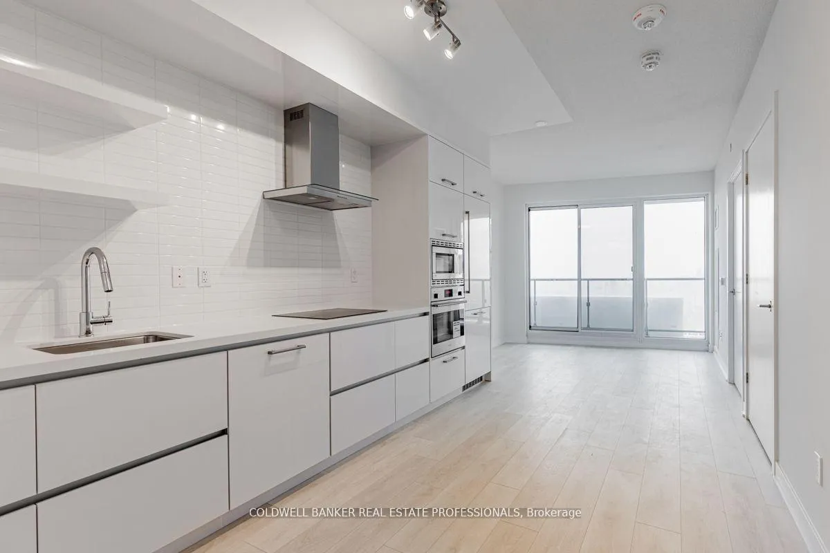 Front of Unit 5709, 950 Portage Parkway