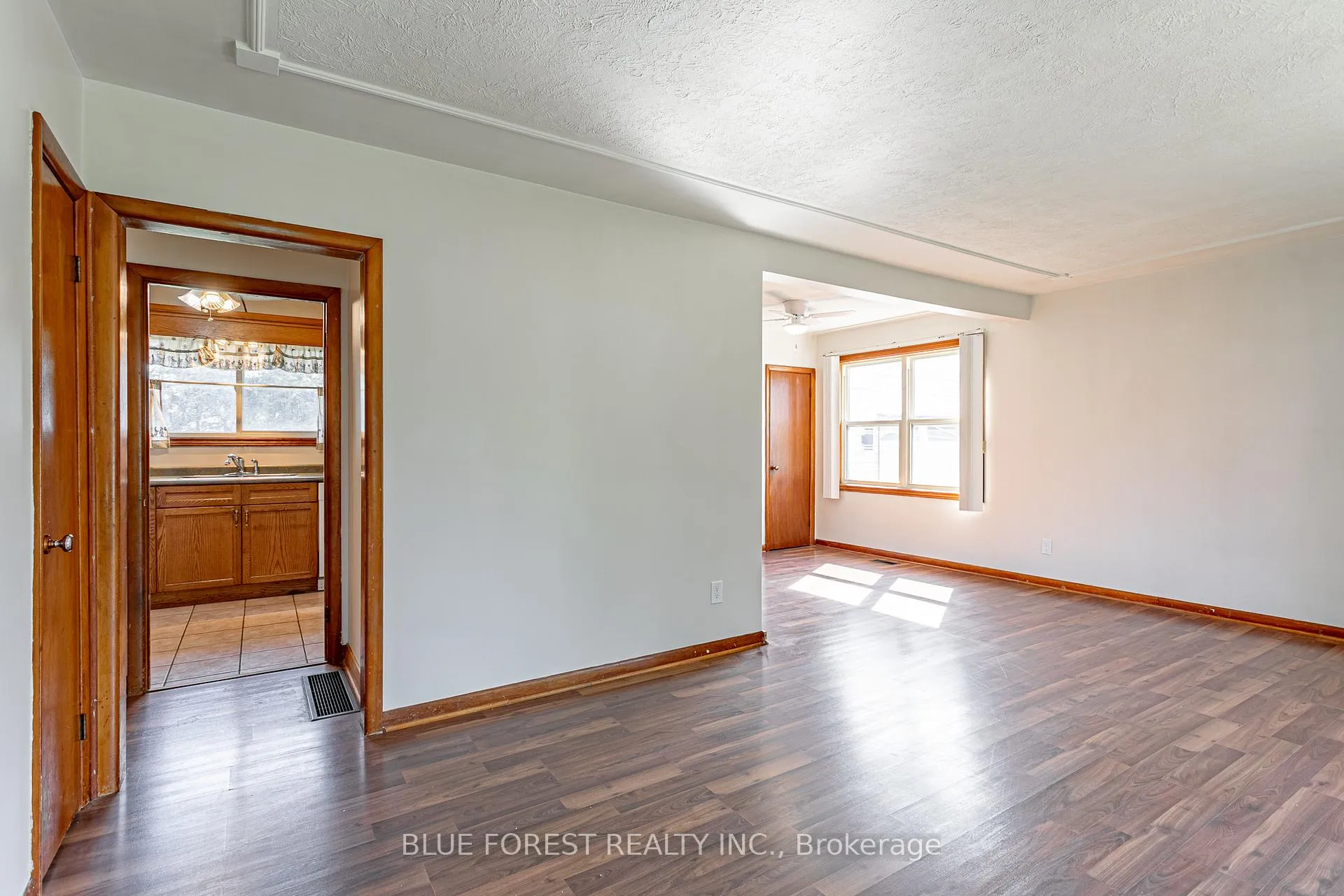 Photo 4 of 232 Terrence Avenue, Thames Centre, Dorchester — HOMEH