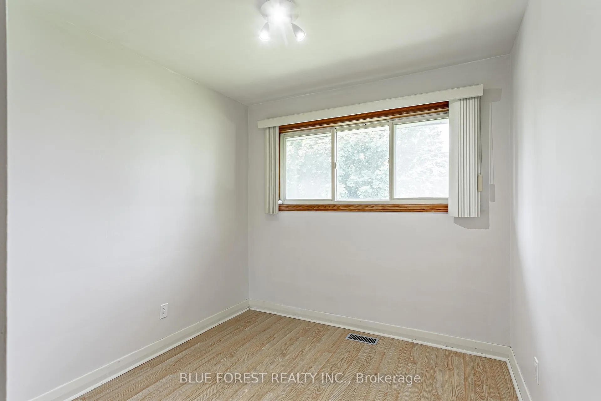 Photo 15 of 232 Terrence Avenue, Thames Centre, Dorchester — HOMEH