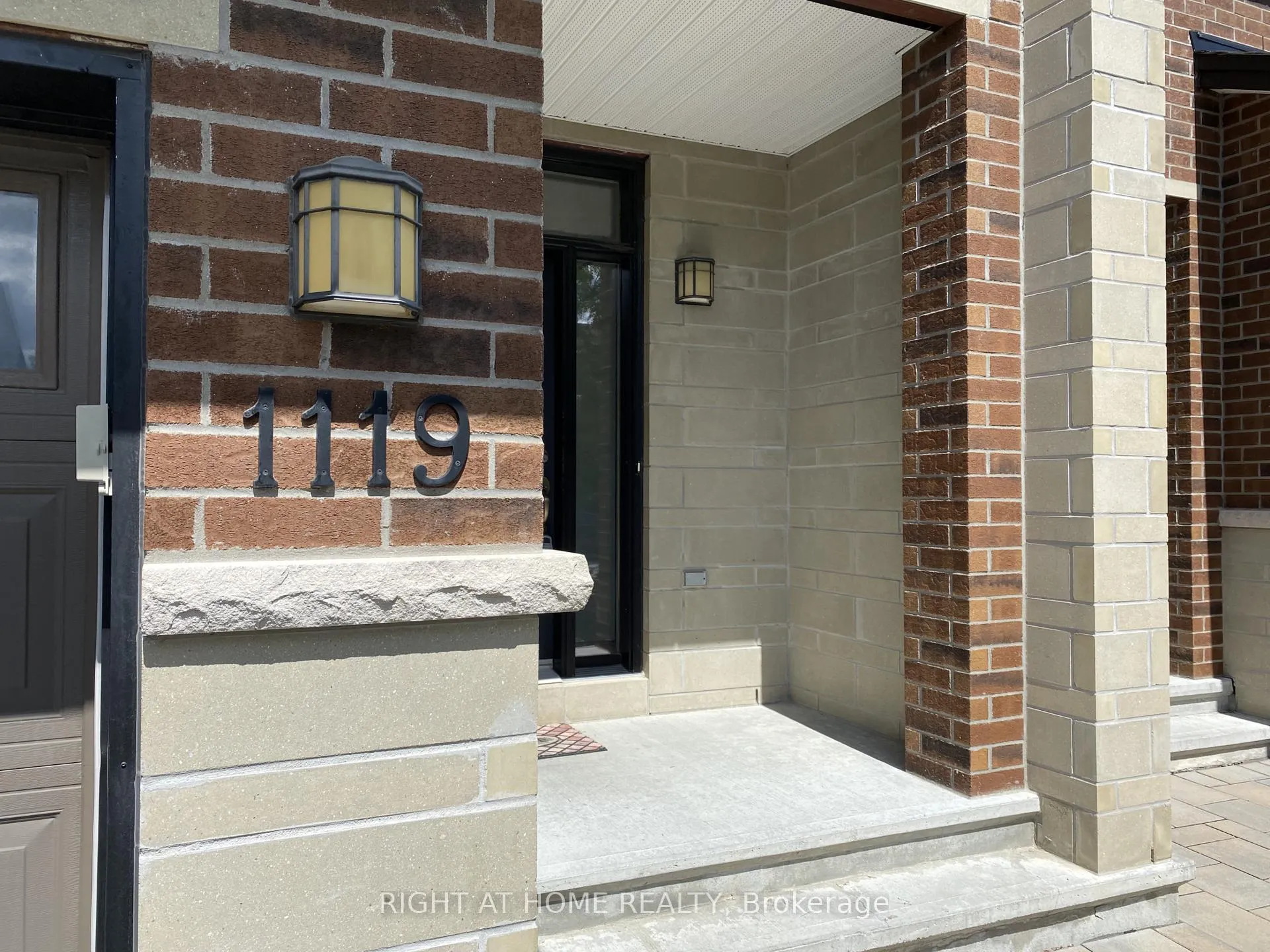 Photo 2 of 1119 Tischart Crescent, Ottawa, Kanata - Kanata Lakes/Heritage Hills — HOMEH