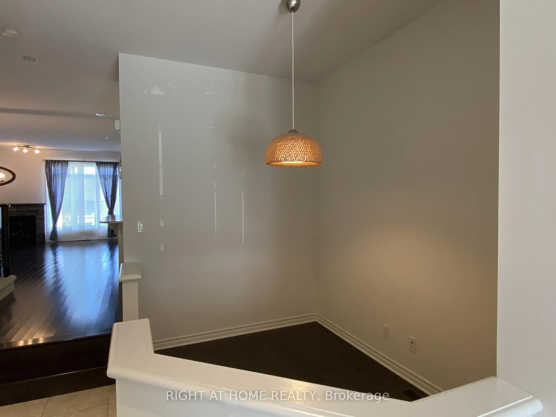 Photo 3 of 1119 Tischart Crescent, Ottawa, Kanata - Kanata Lakes/Heritage Hills — HOMEH